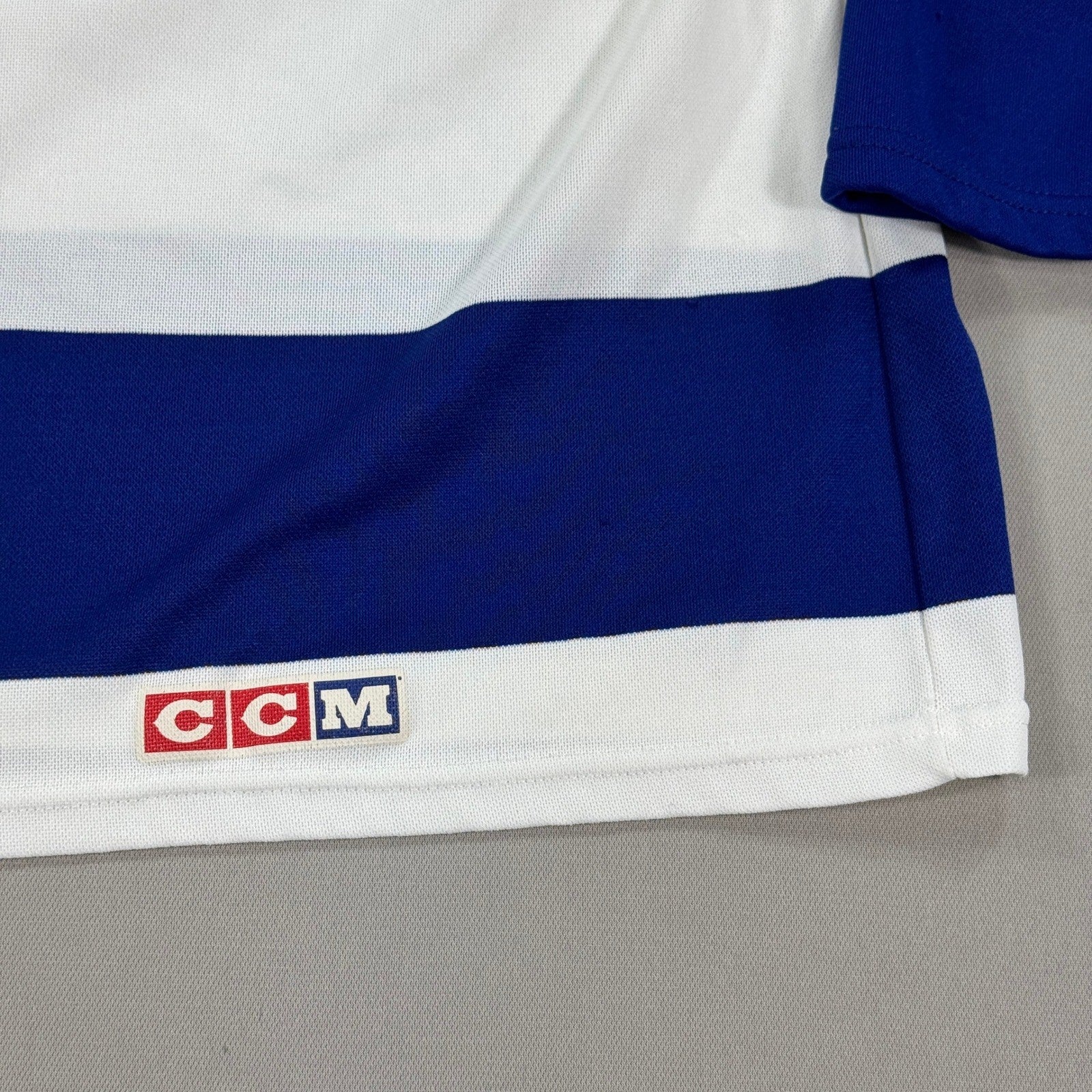 VTG Toronto Maple Leafs CCM Hockey Jersey mens Large Blue White NHL Classic