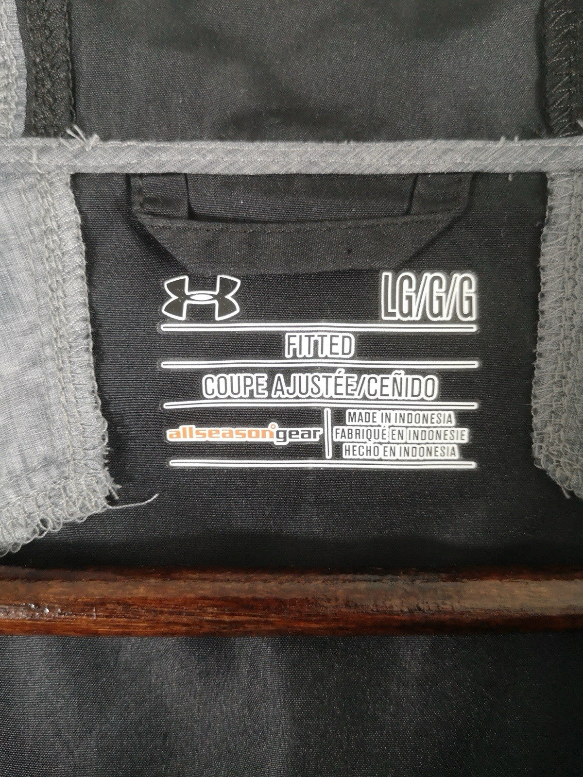 Under Armour Hooded Windbreaker Jacket Fitted All Season Gear Womens Large