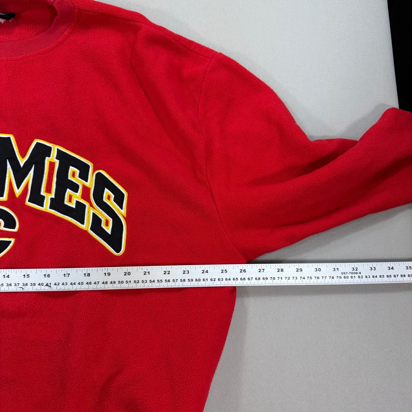 NHL Calgary Flames Fleece Sweatshirt mens 2XL Red Pullover Hockey Crew Neck