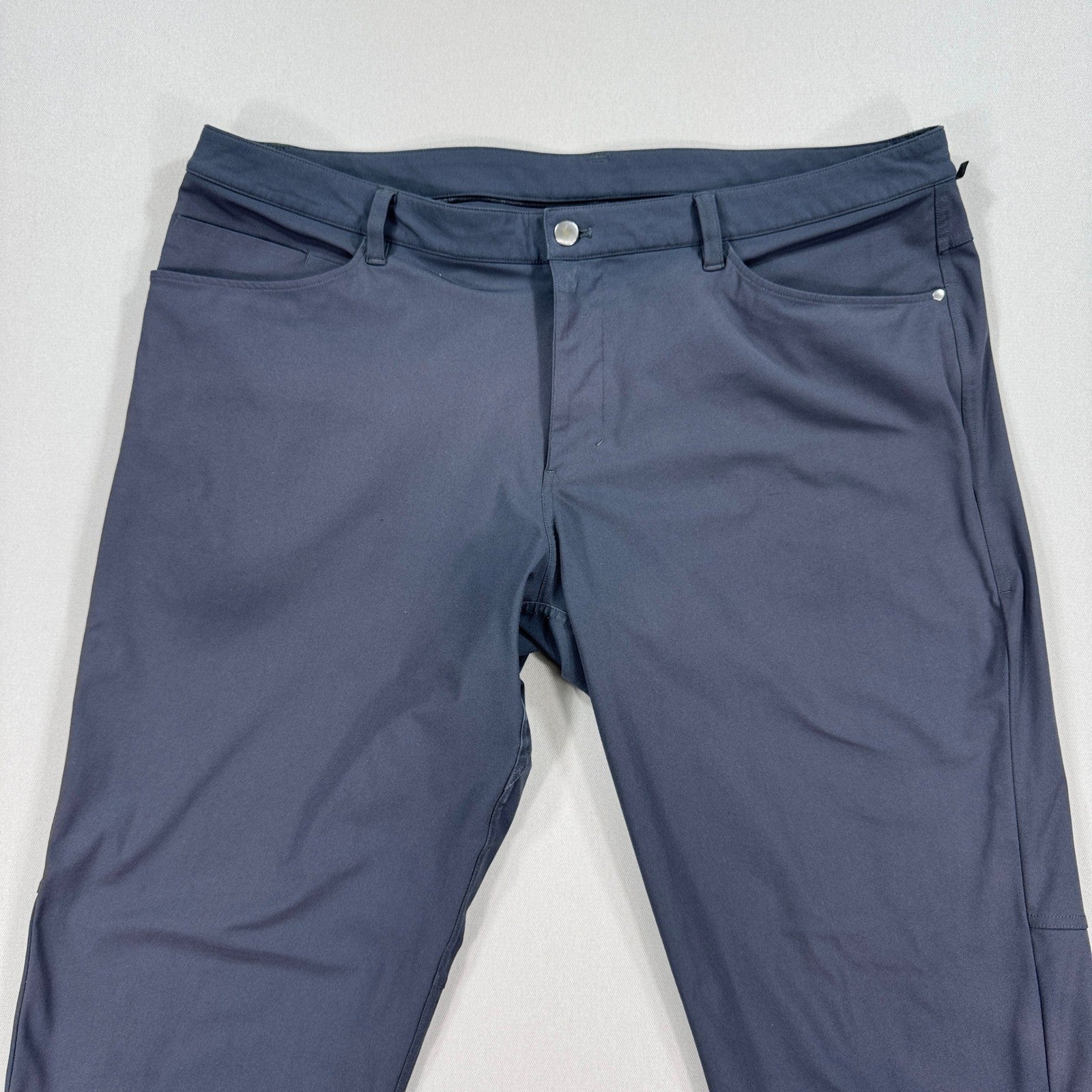 Lululemon ABC Dress Pants mens 40x28 Gray Classic Fit 5-Pocket Trouser Baggy