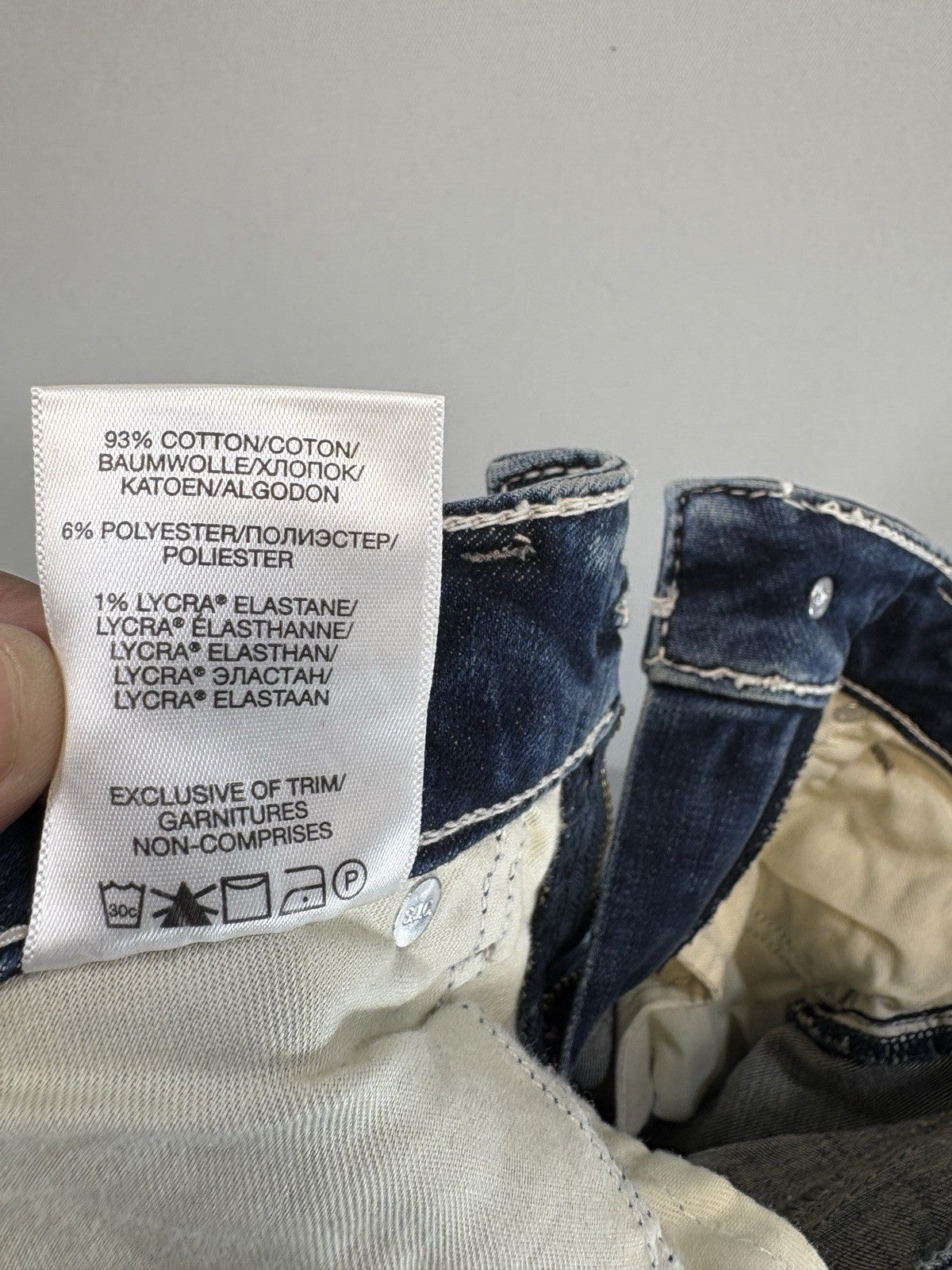 Silver Jeans Co Avery Slim Boot Jeans Womens Size 26x37 Blue Denim Ripped