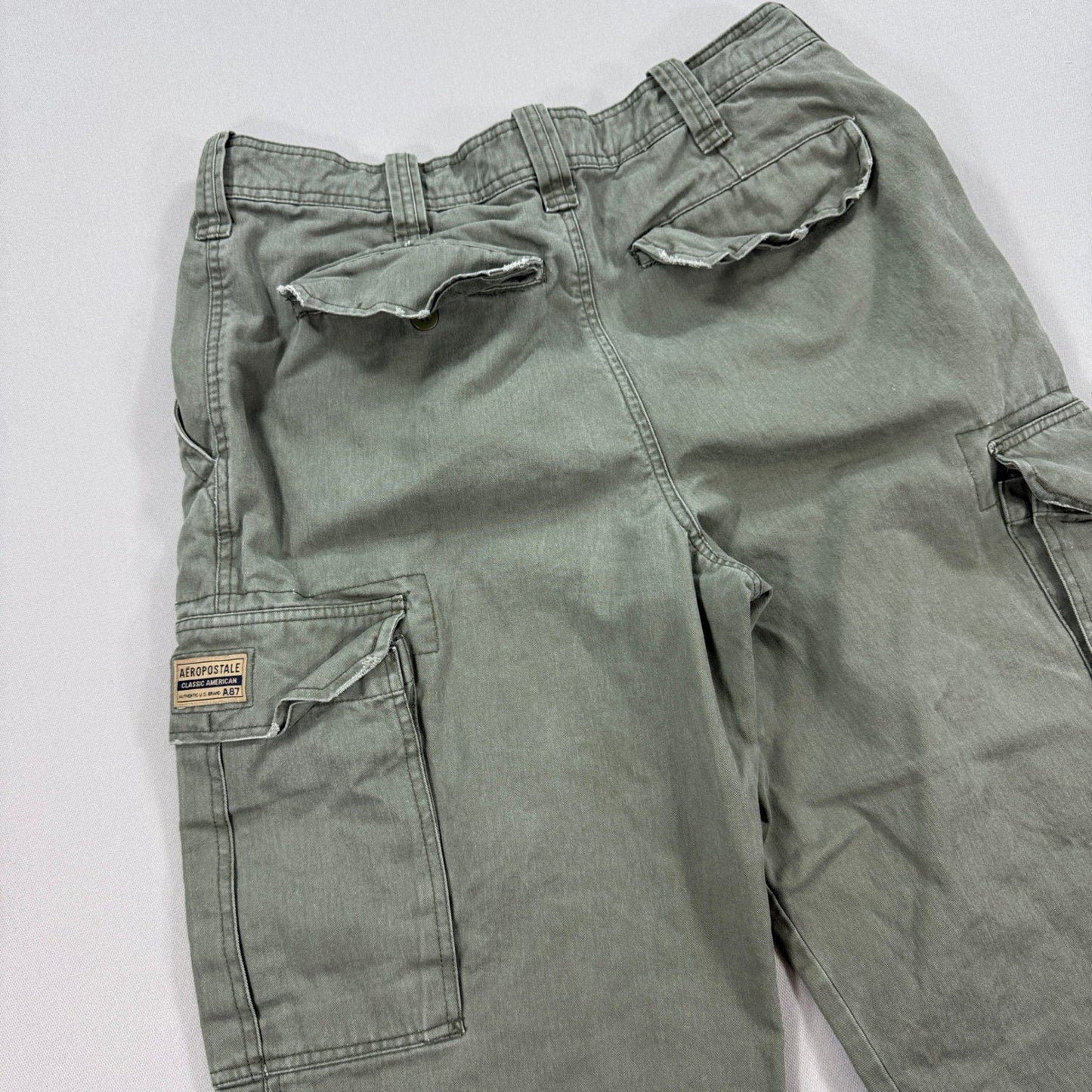 Aeropostale A87 Capri Pants Men's 34x32 Olive Green Cargo Pockets Wide Leg