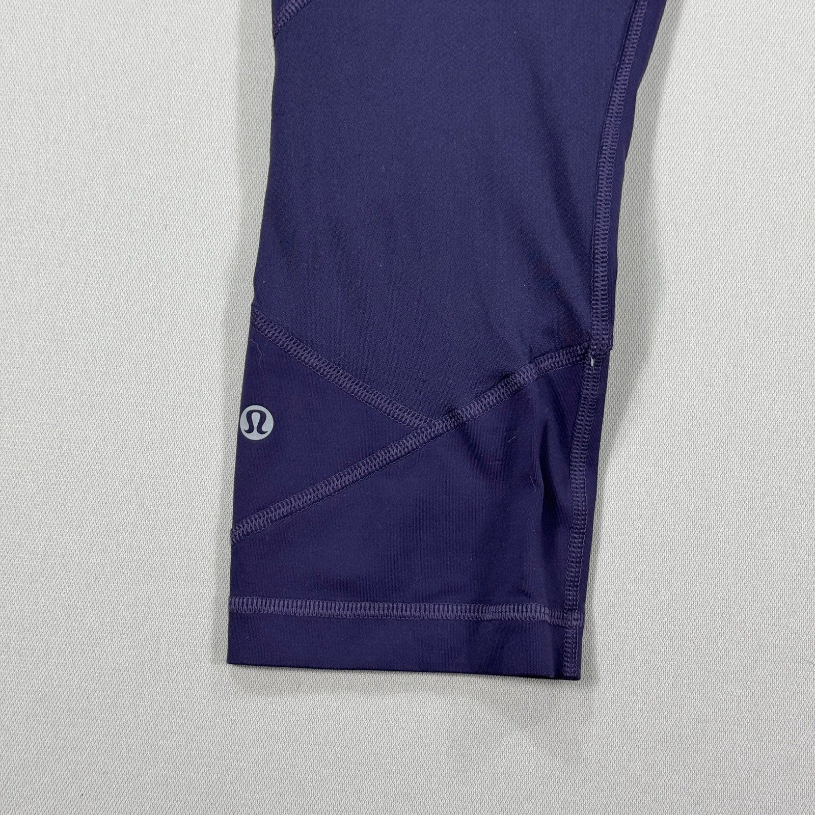 Lululemon Pace Rival Crop 22" Pants Purple Grape Womens Size 8 Stretch Leggings