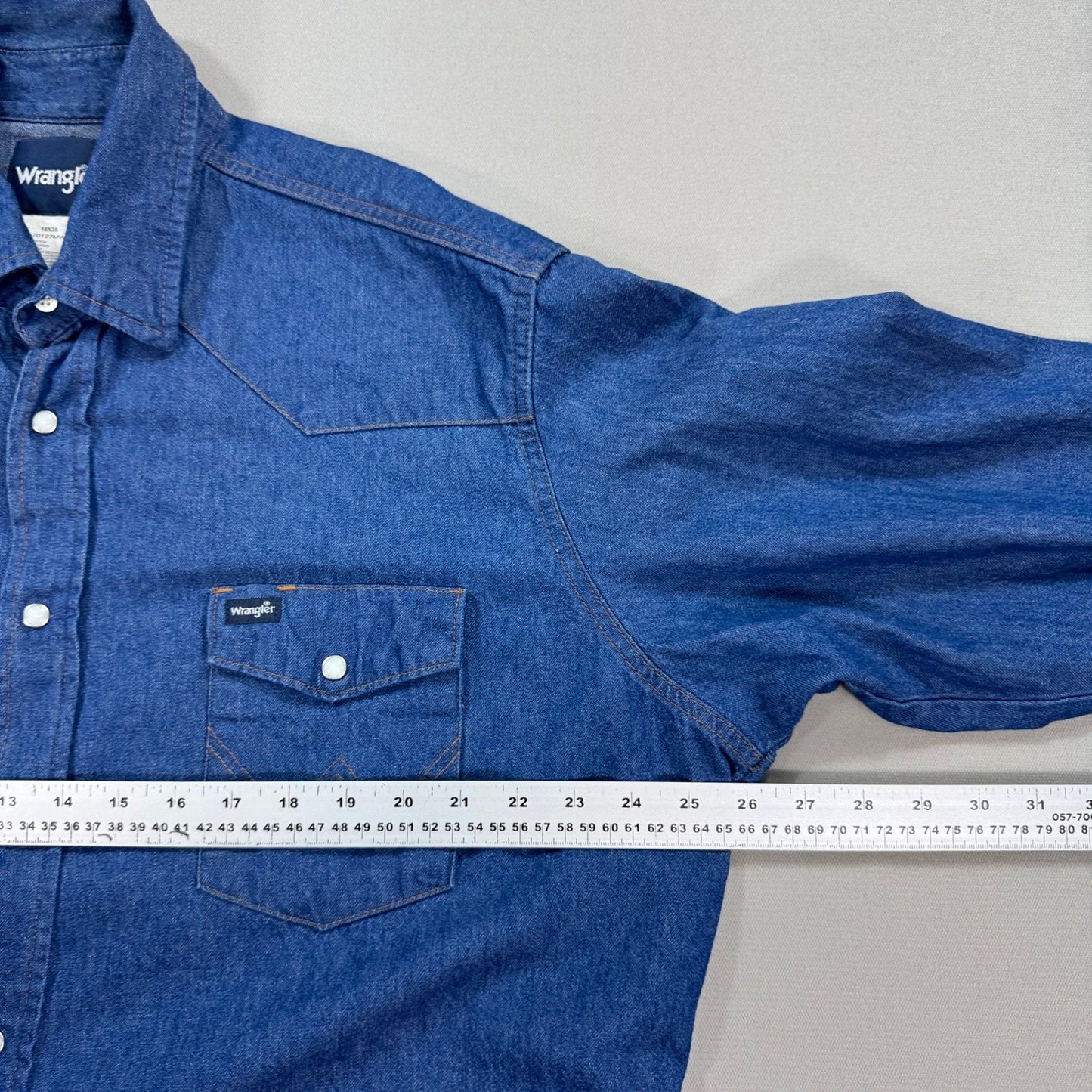 Vintage Wrangler Denim Shirt mens 18x36 Blue Long Sleeve Pearl Snap Western Y2K