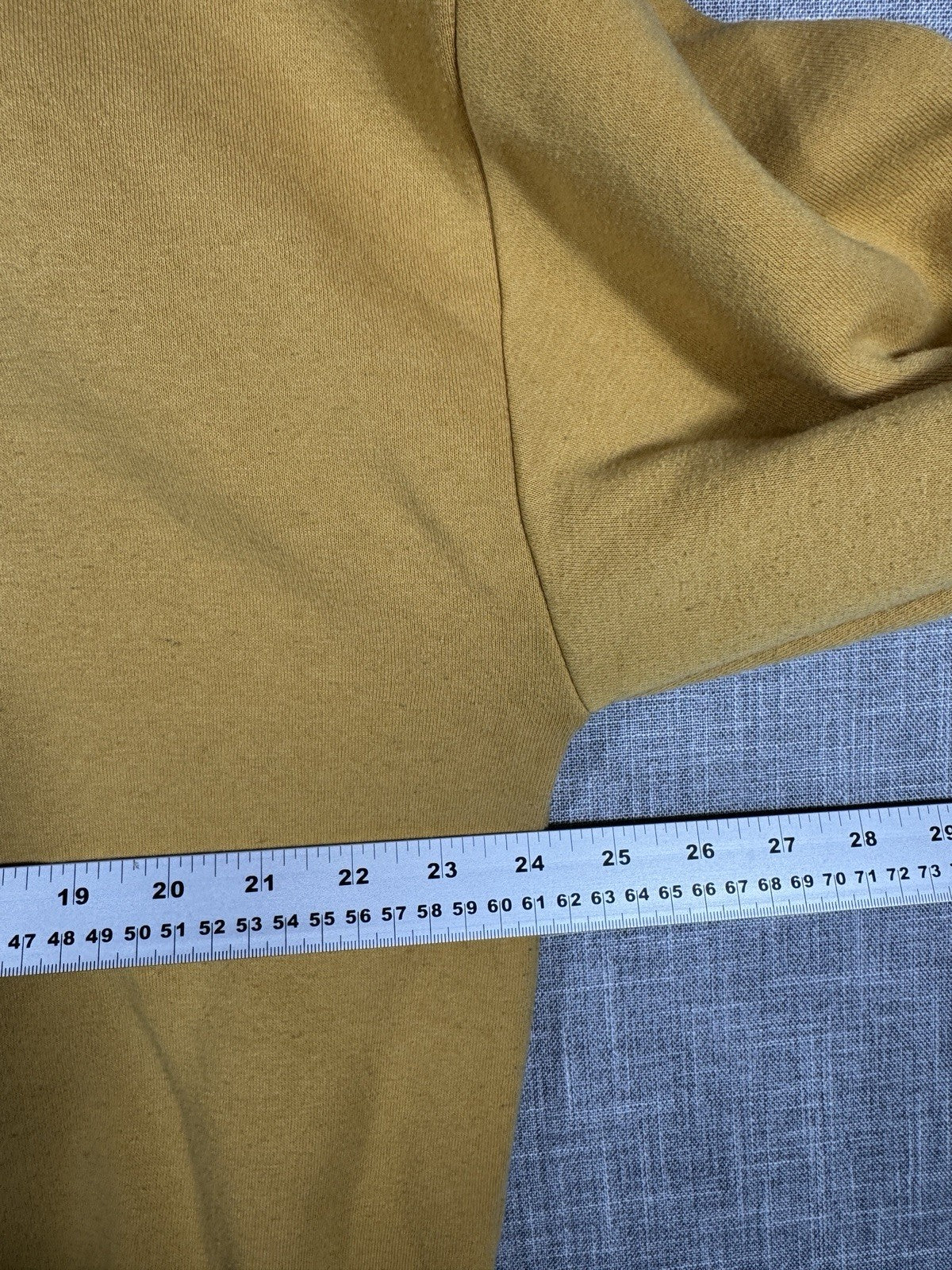 Vintage Ford Mustang Racing mens Pullover Sweater Yellow XL