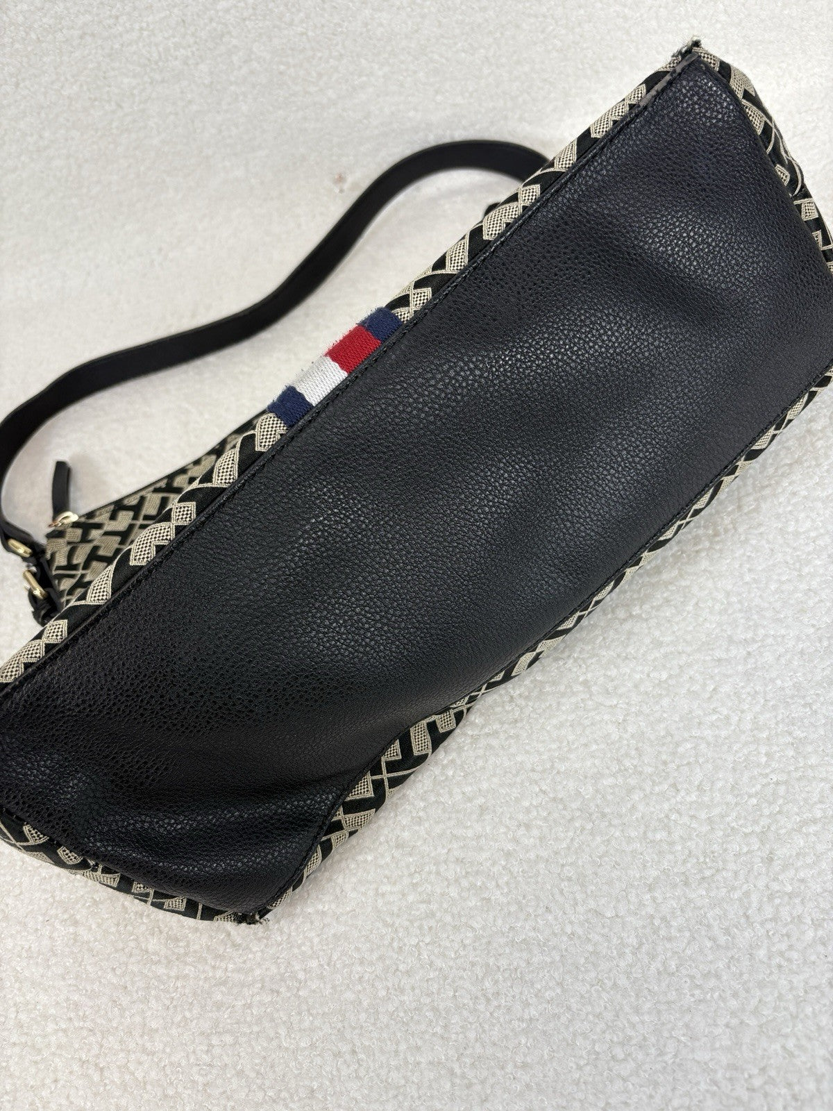Tommy Hilfiger Mira Signature Logo Print Womens Shoulder Bag