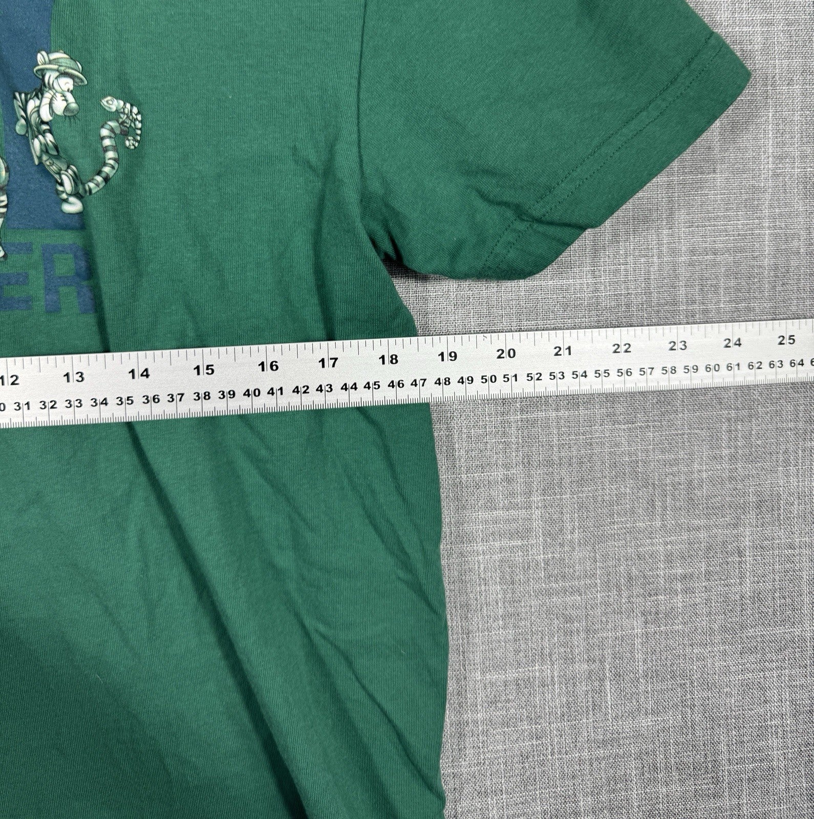 Tigger - "Safari Tigger" - Green Disney Shirt - "Animal Kingdom" Hong Kong Large