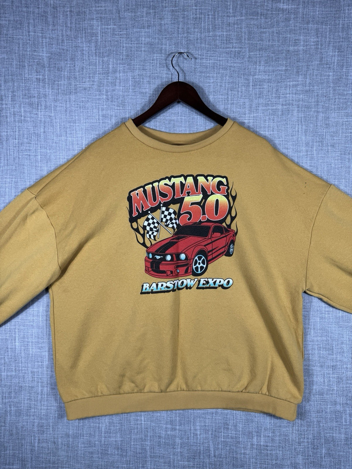 Vintage Ford Mustang Racing mens Pullover Sweater Yellow XL