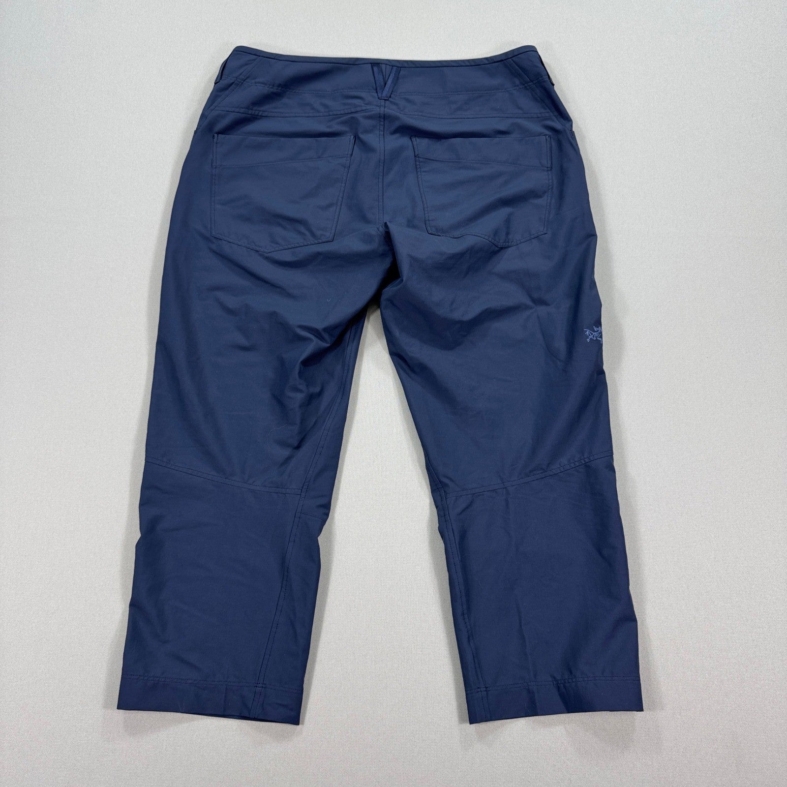Arc'teryx Gamma Capri Pants Womens Size 8 Navy Blue Lightweight Straight Leg