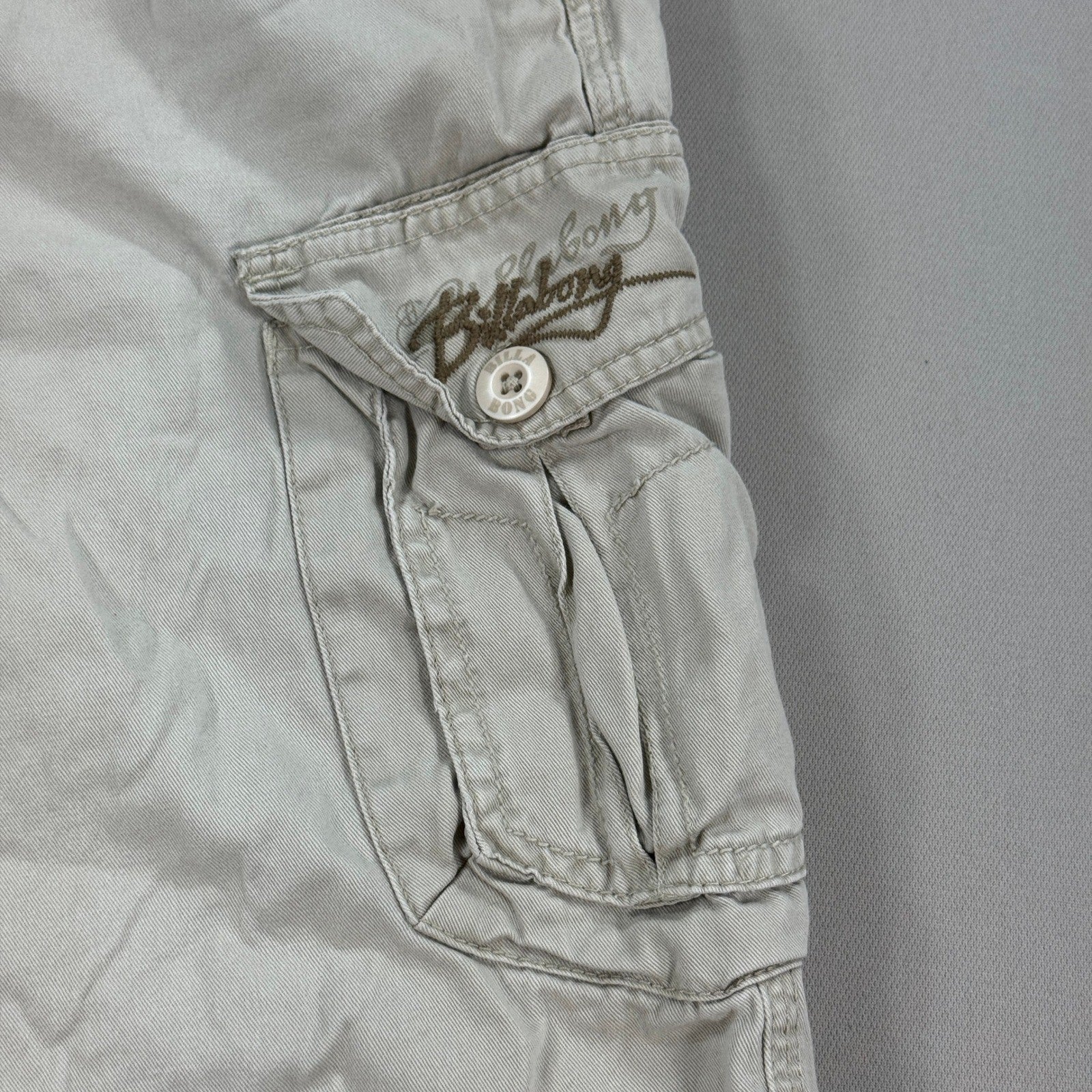Rare Billabong Cargo Shorts mens Size 28 Beige Y2K 100% cotton