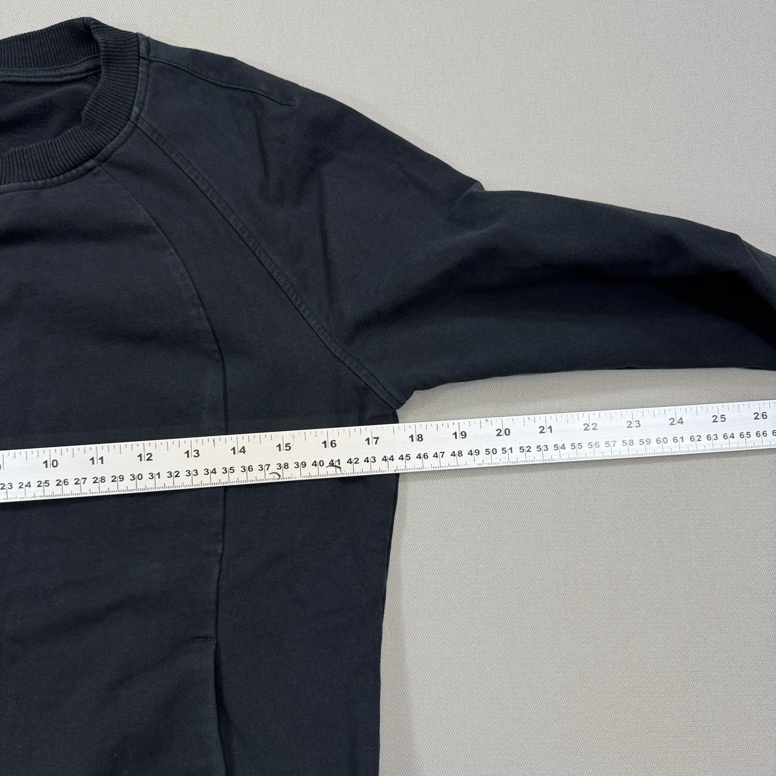 Lululemon Scuba Sweater Womens Size 4 Black Pullover Crew Neck Pockets Stretch