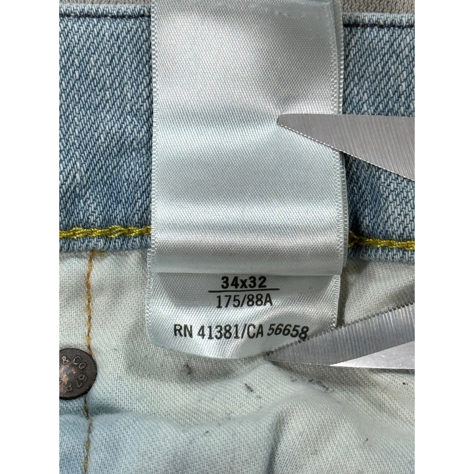 Polo Ralph Lauren mens 34x32 Denim Jeans Light Wash Relaxed Fit Casual Pants