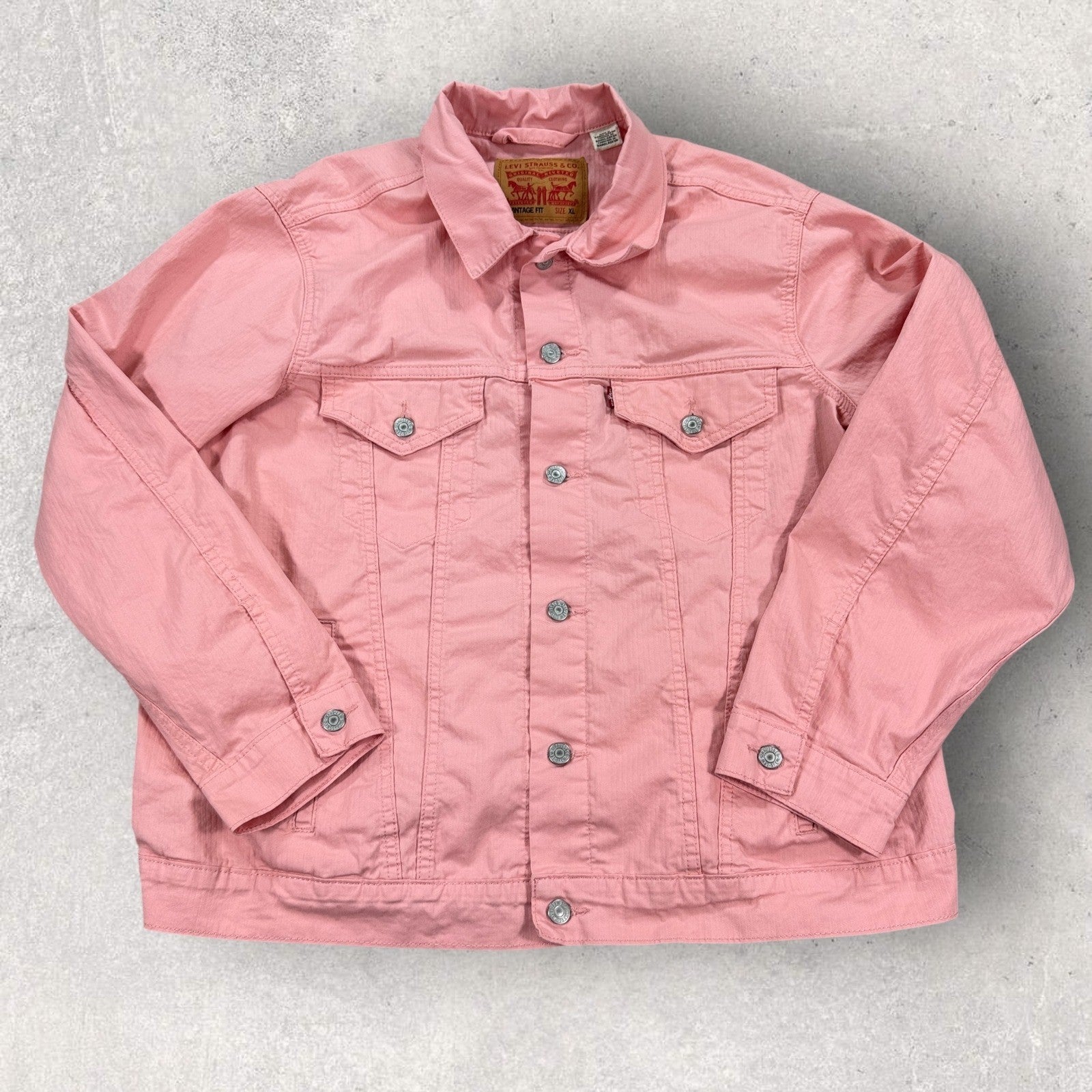 Levi's Denim Trucker Jacket mens XL Peach Pink Vintage Fit Button Down Cotton