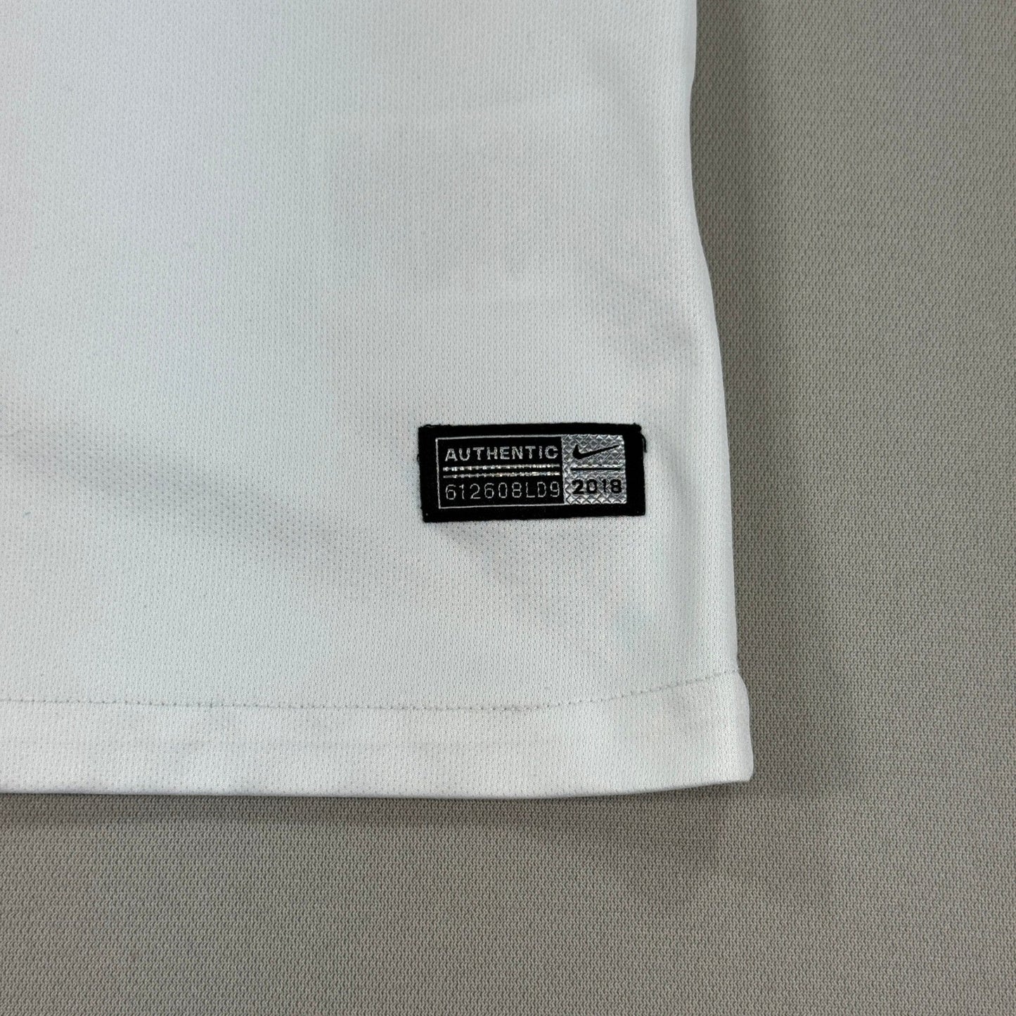 Nike Pumas UNAM Jersey #8 Soccer mens Large White Shirt Authentic