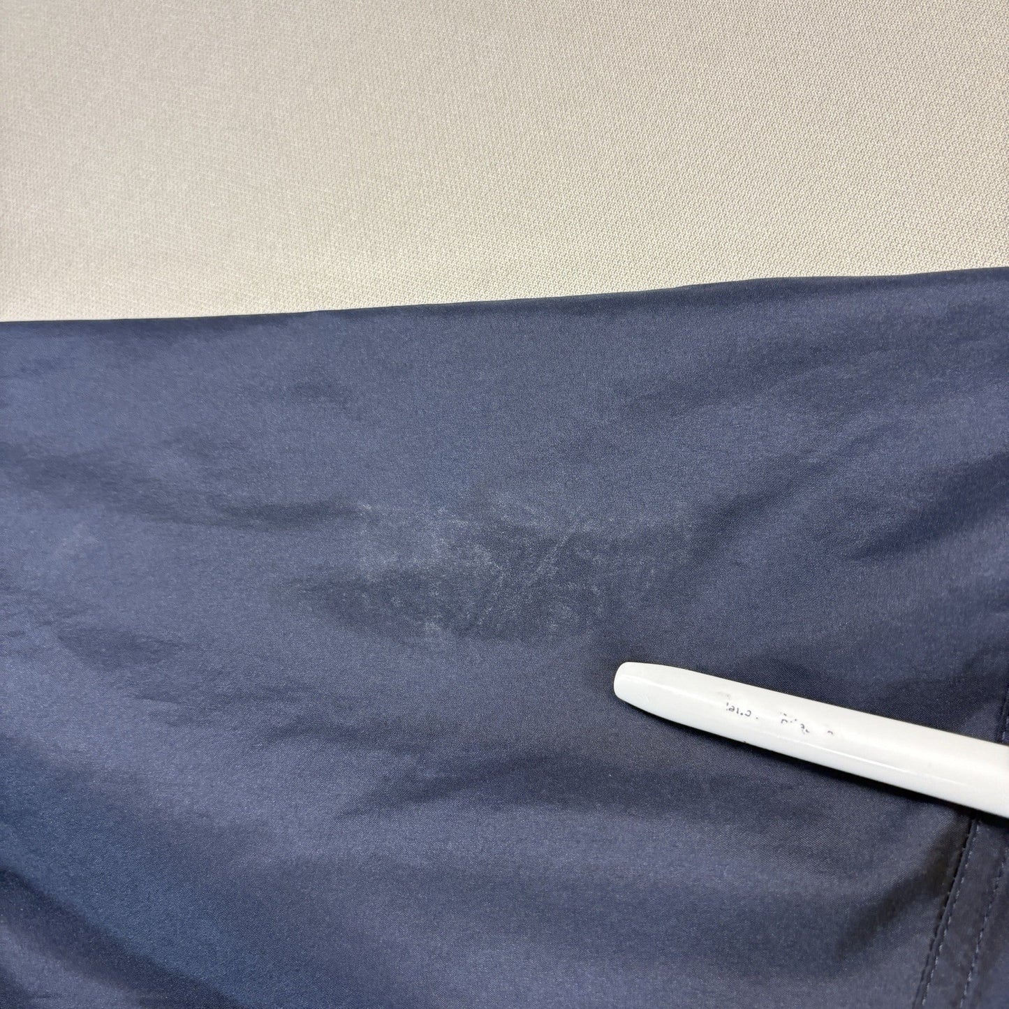 Champion mens Navy Blue Windbreaker Rain Jacket Hooded Pullover Half Zip Small