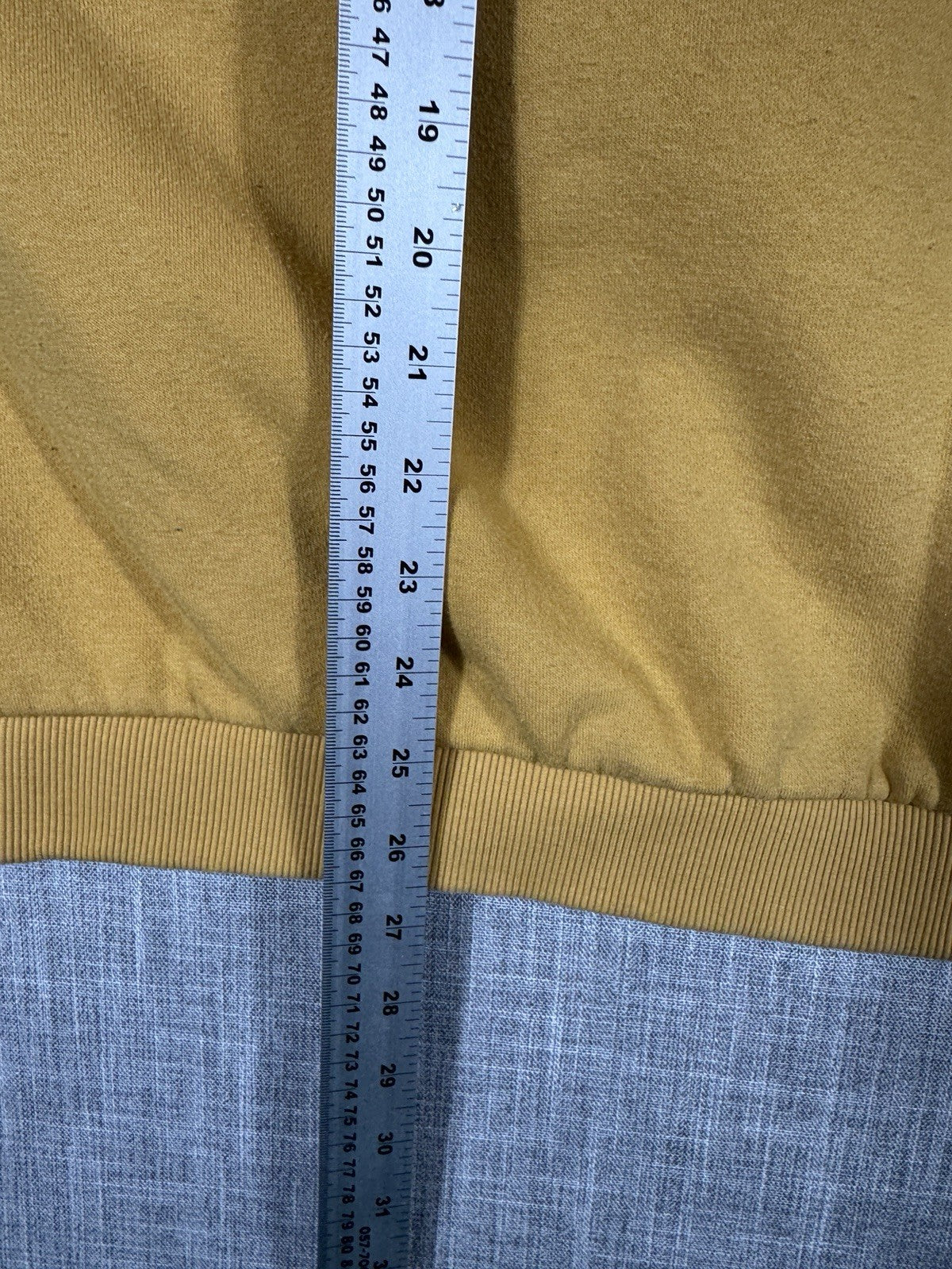 Vintage Ford Mustang Racing mens Pullover Sweater Yellow XL