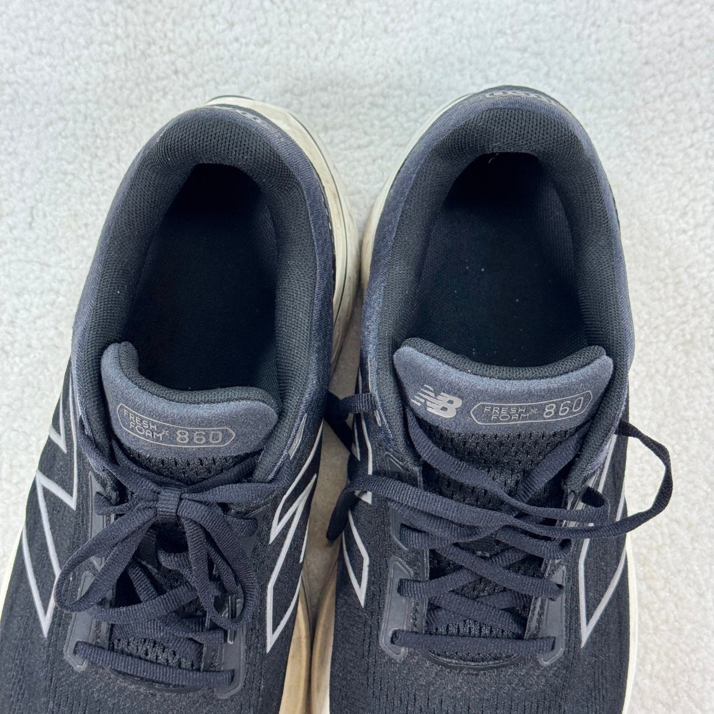 New Balance Fresh Foam M860K14 Running Shoes Womens Size 10 2E Black Sneakers