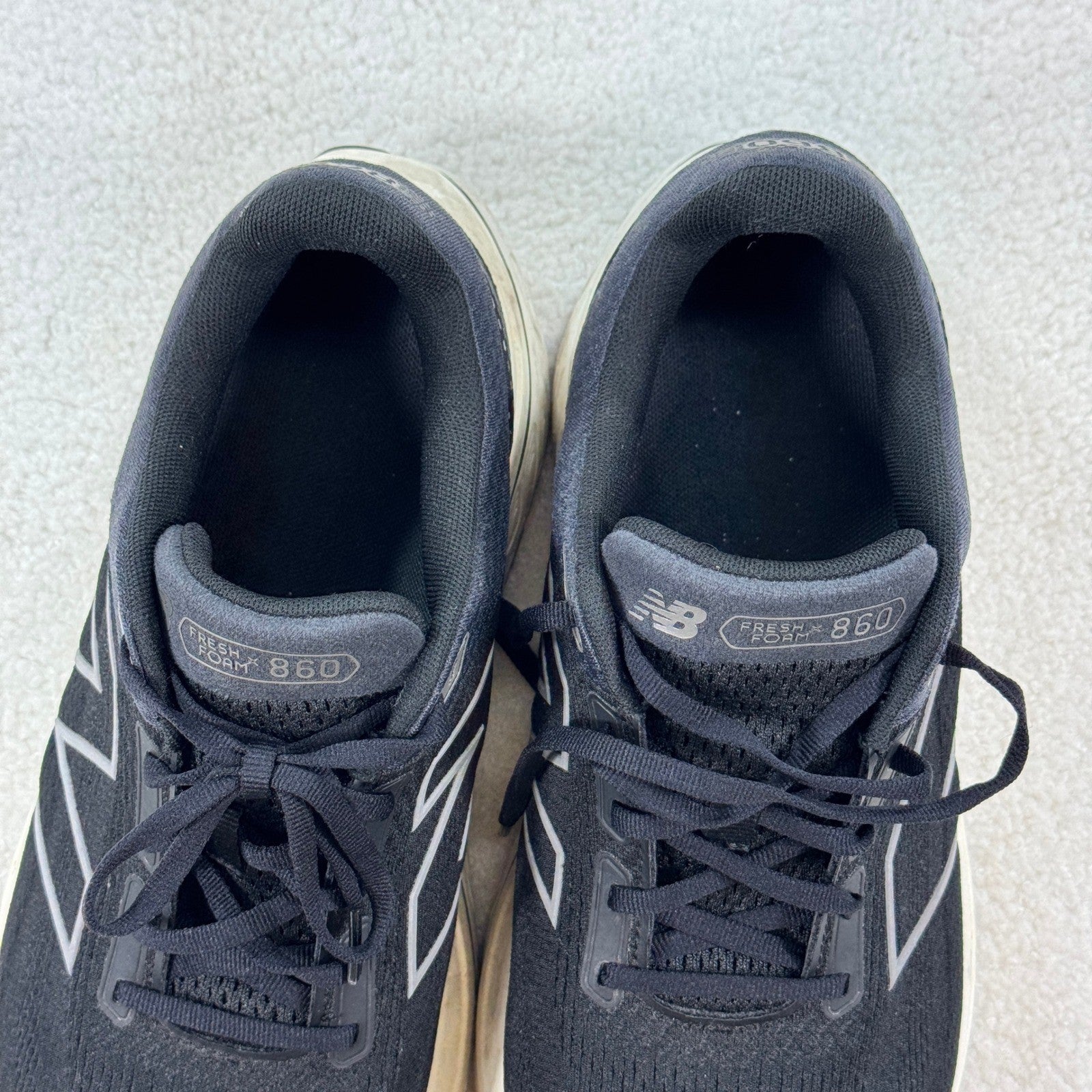 New Balance Fresh Foam M860K14 Running Shoes Womens Size 10 2E Black Sneakers