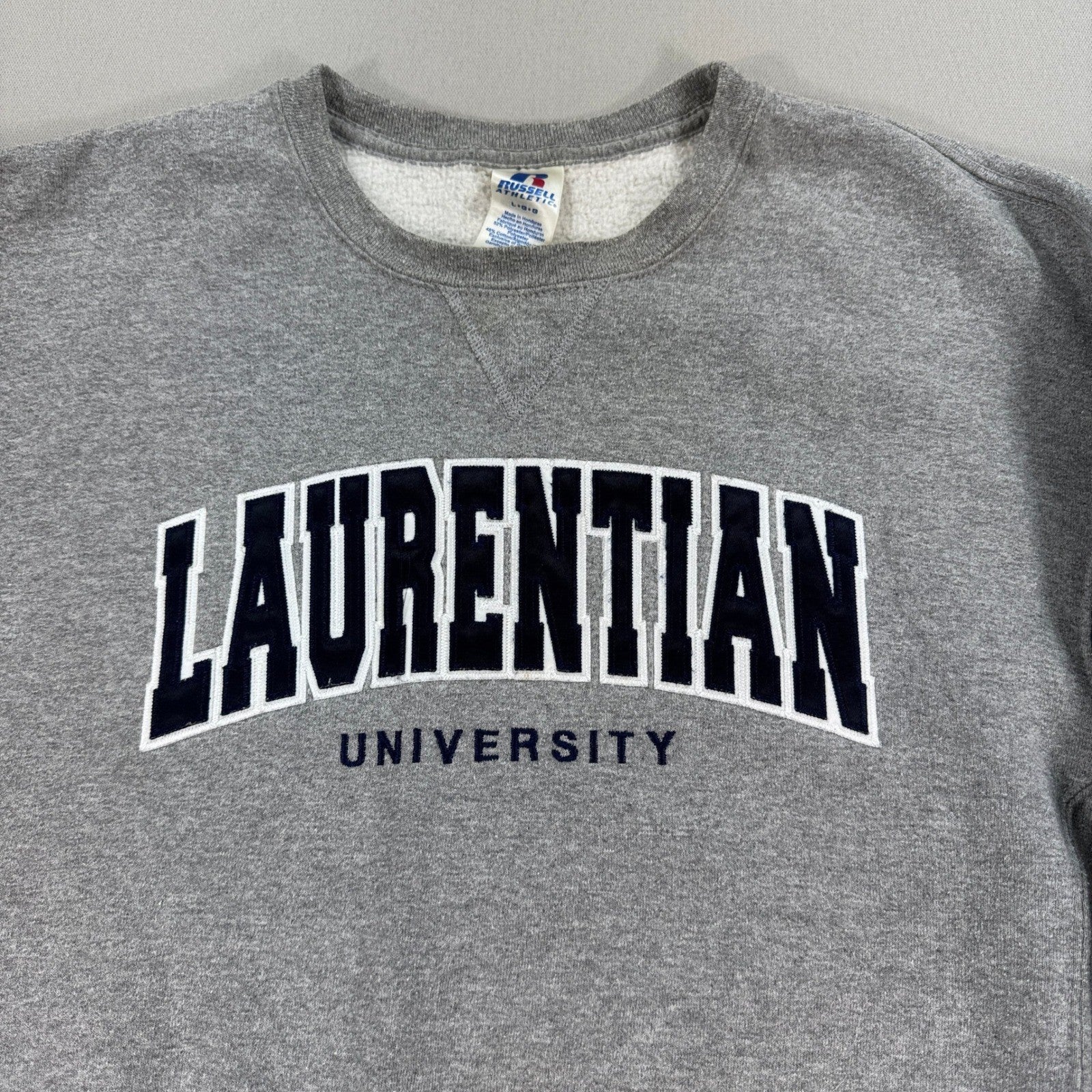 Vintage Laurentian University Pullover mens Large Sweatshirt Russell Athletic
