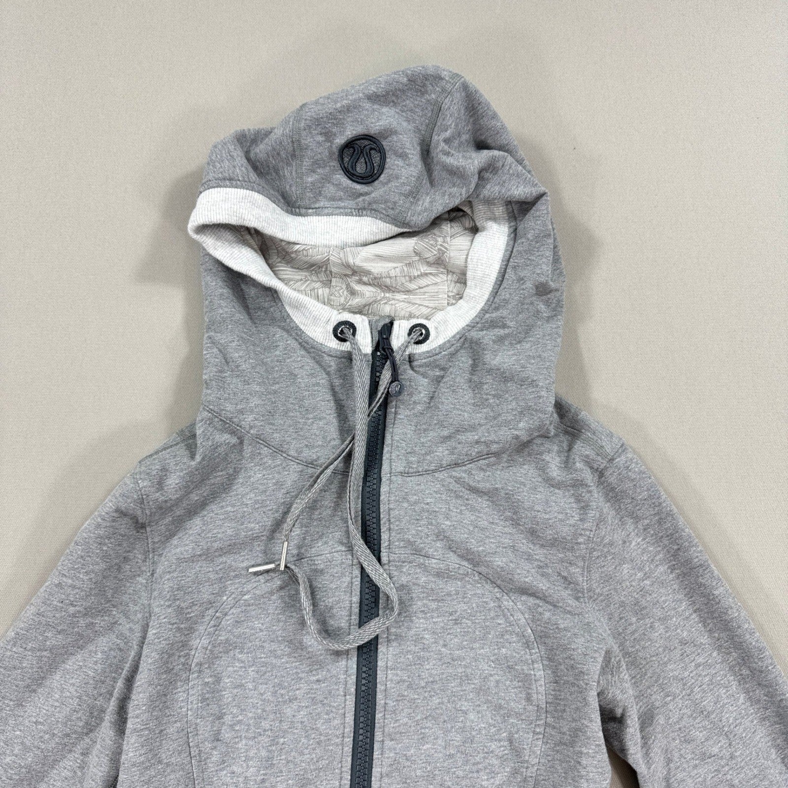 Lululemon Athletica Hoodie Full Zip Jacket Womens Sz 10 Gray Thumbholes Pockets