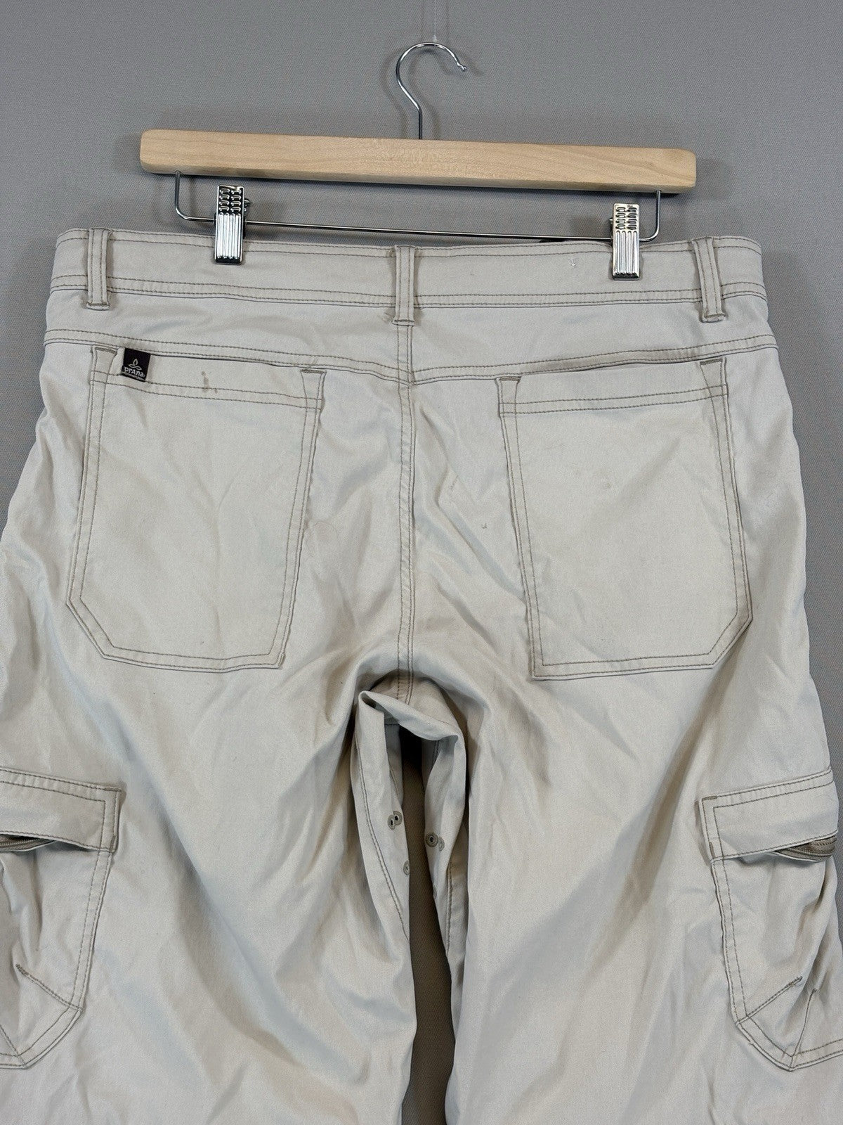 Prana Convertible Cargo Beige Pants mens Large 30L Stretch Outdoor Hiking Zip