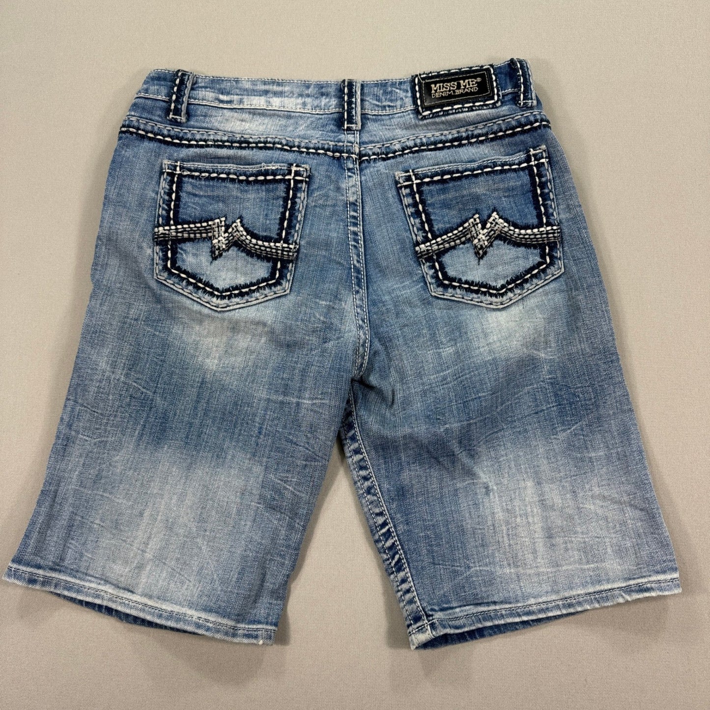 Miss Me Shorts Boyfriend Bermuda Denim Womens Size 30 Blue Embellished Pockets