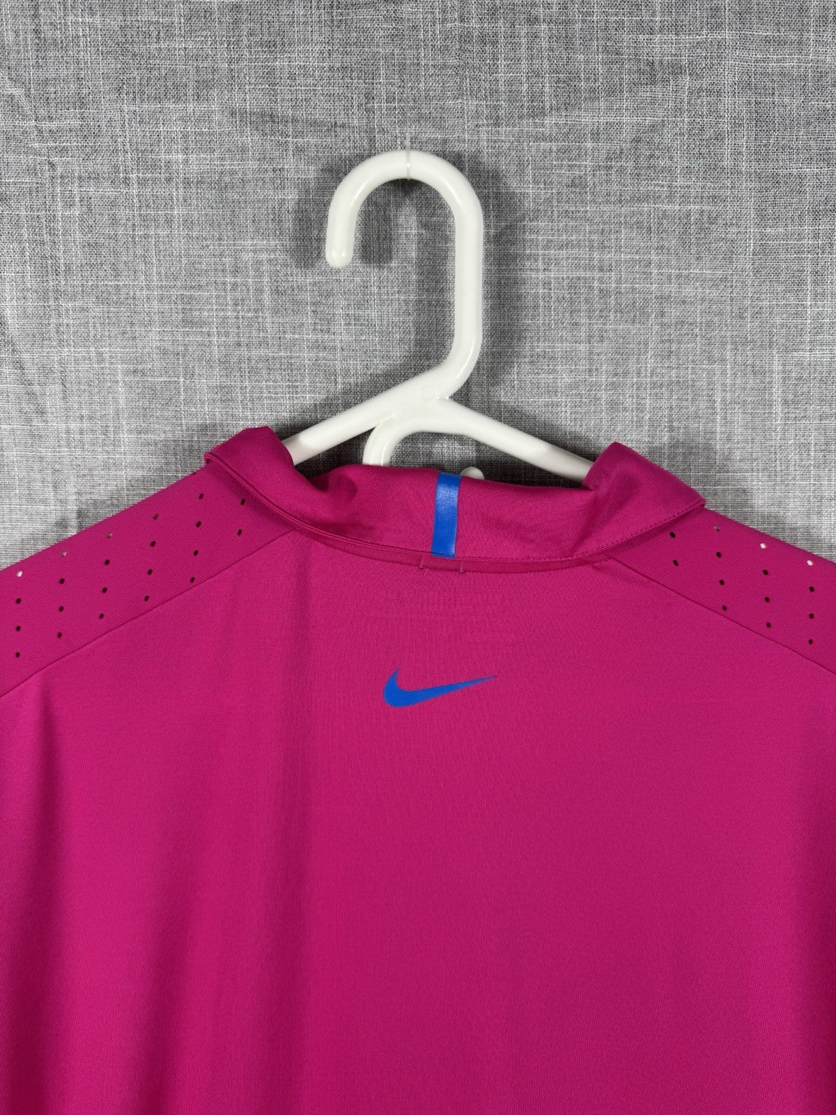Nike Golf Polo mens Size XL Pink Short Sleeve Dri Standard fit