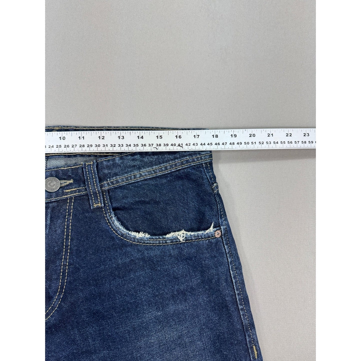 Ralph Lauren Jeans Straight Fit Denim Blue mens Size 34 Studded Back Pockets