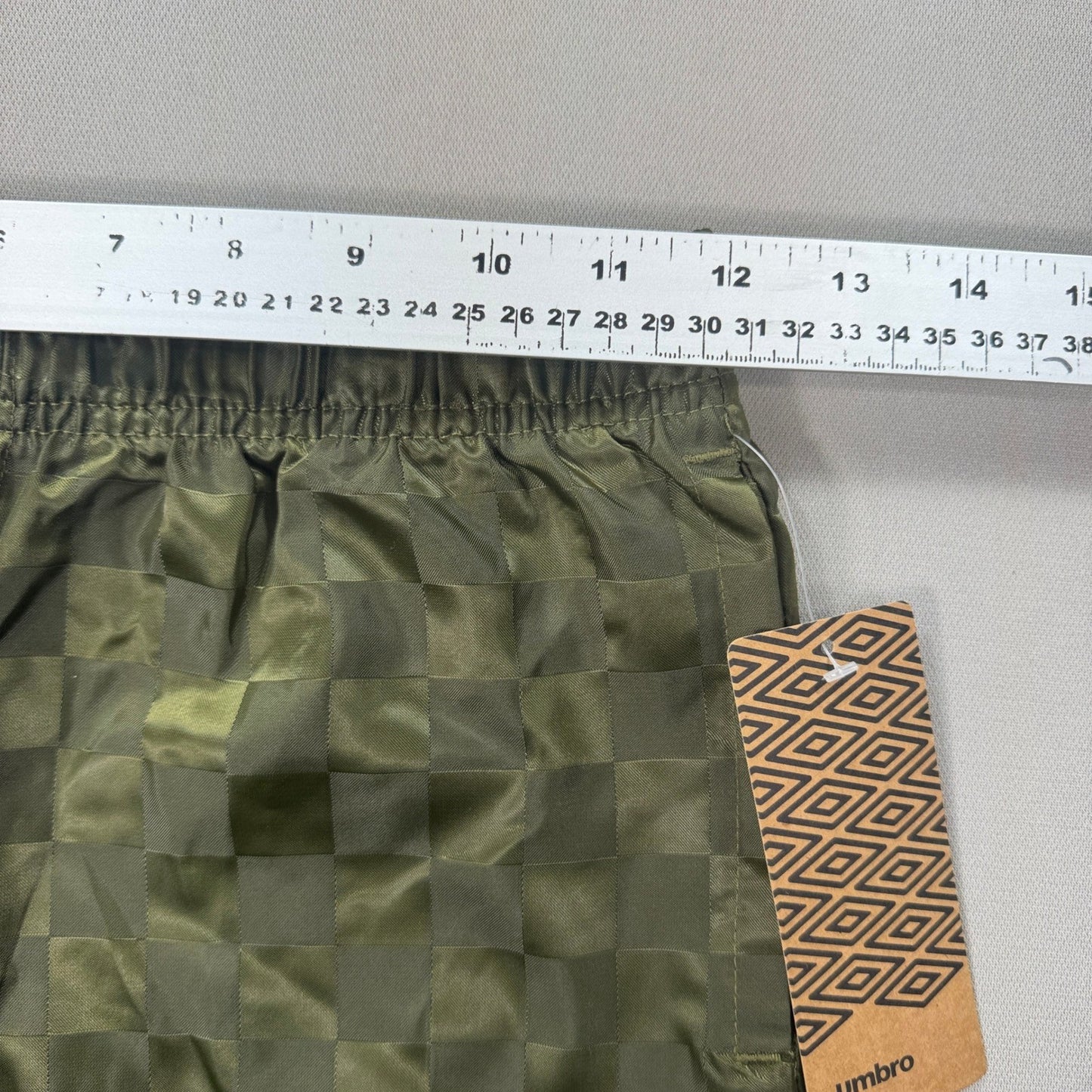 NEW Umbro Soccer Shorts Womens Small Burnt Olive Checkered Stretch Waistband