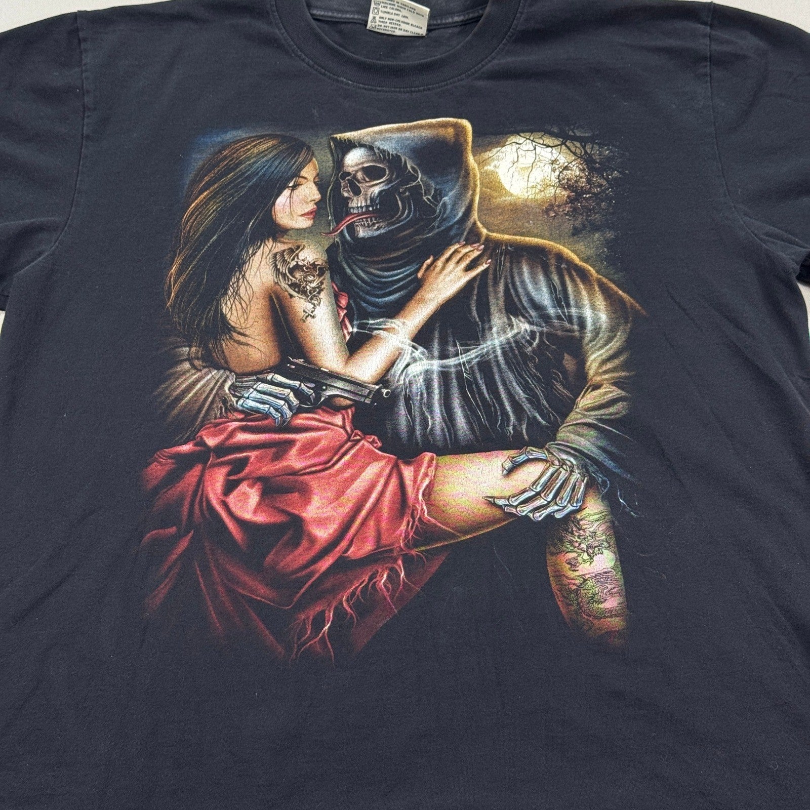 VTG 90's Grunge T-Shirt Gothic Skeleton Skulls With Lady mens XL Single Stitch