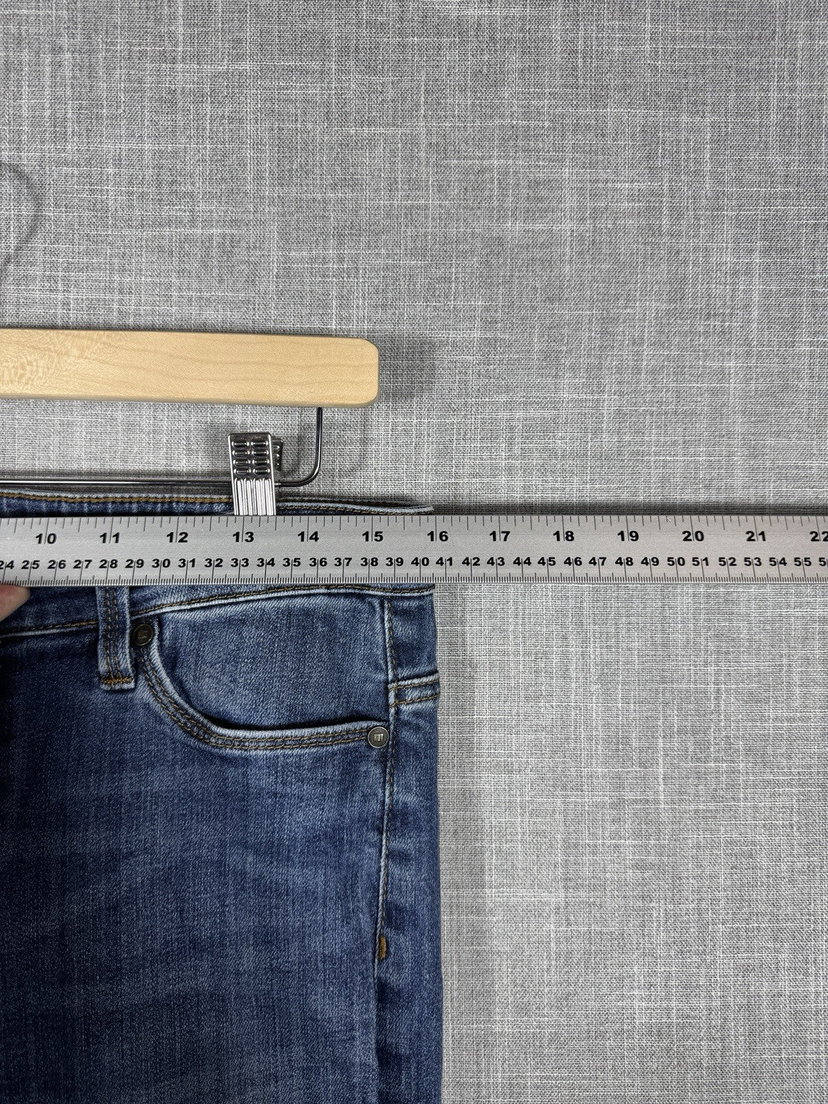 Kut From The Kloth Jeans Skinny Stretch Womens Slightly Distressed Size 8