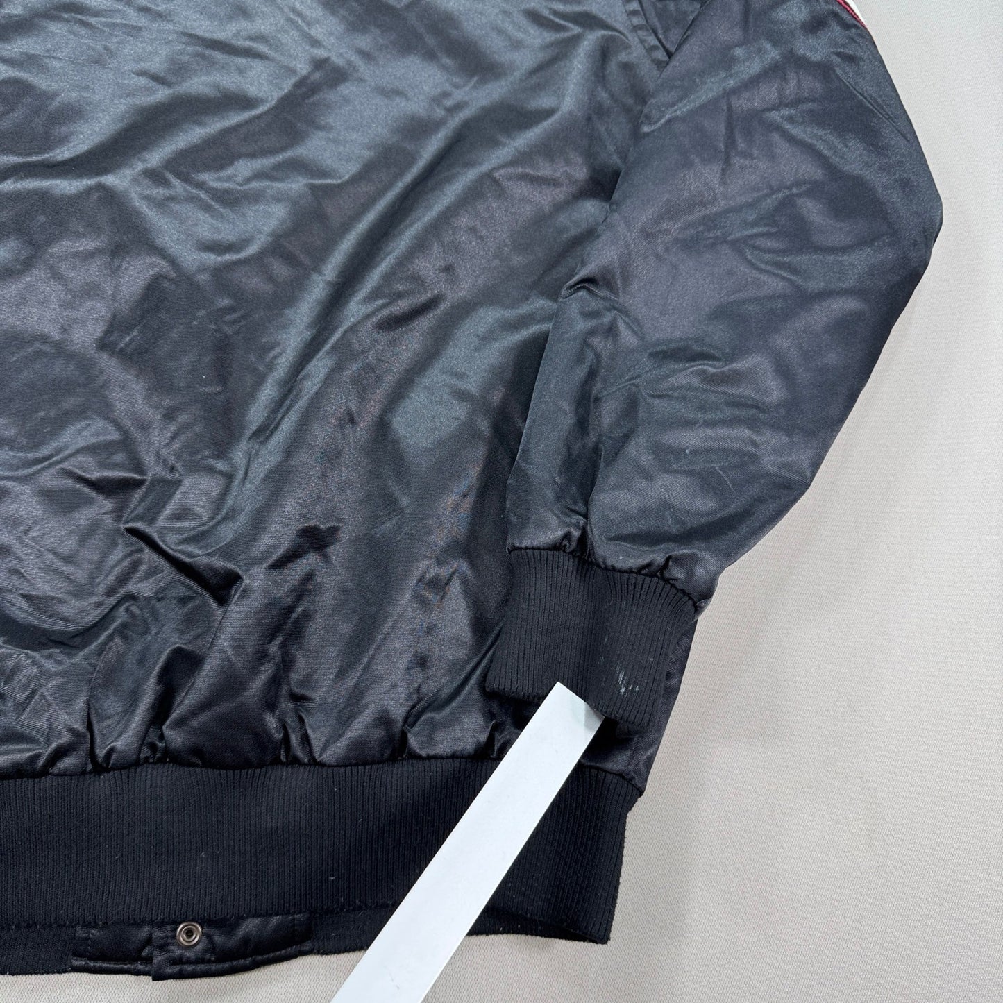 Vintage Starter Miami Heat Jacket Bomber NBA mens Large Black Red Lining