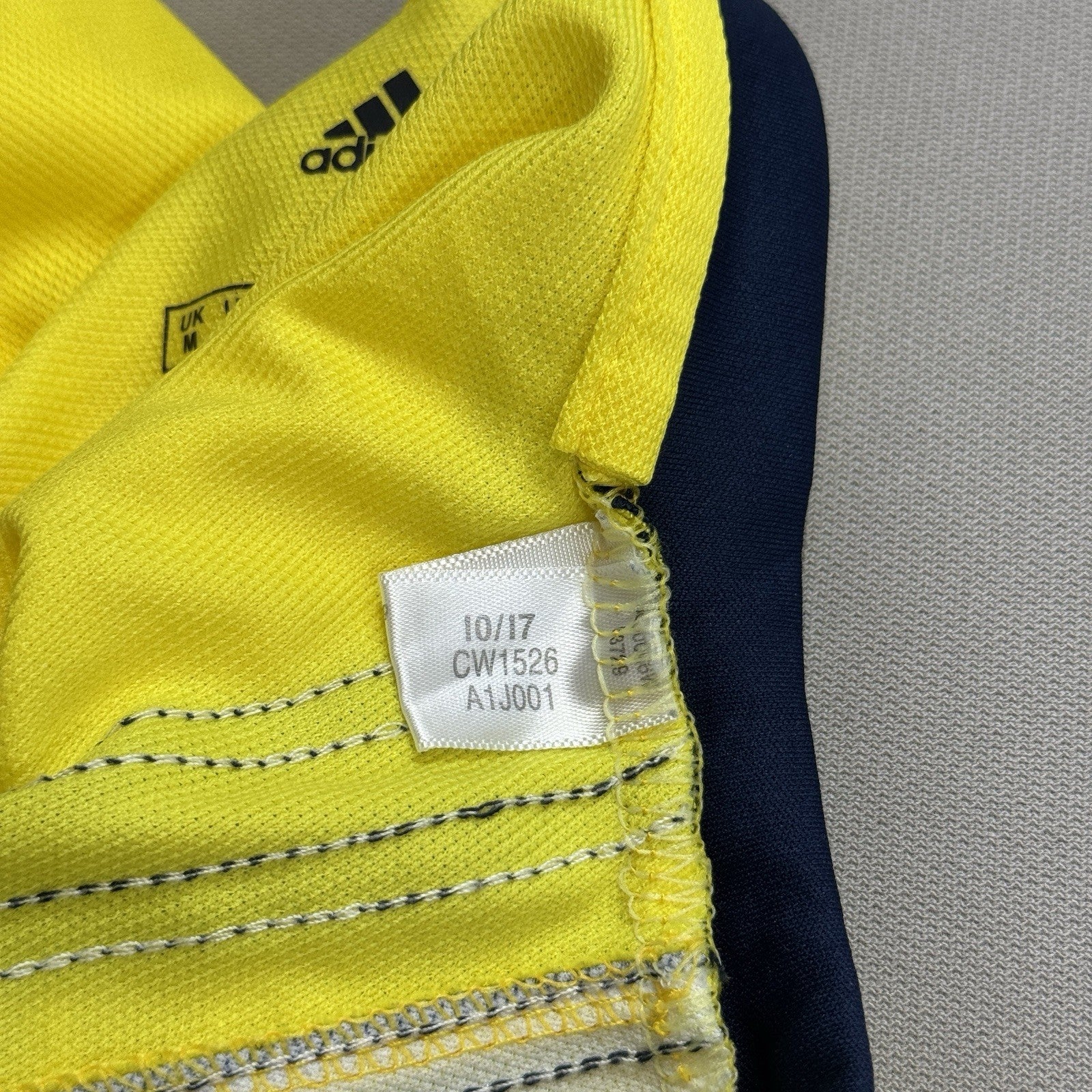 Adidas Climalite Colombia Home Football Jersey mens Medium Yellow Soccer