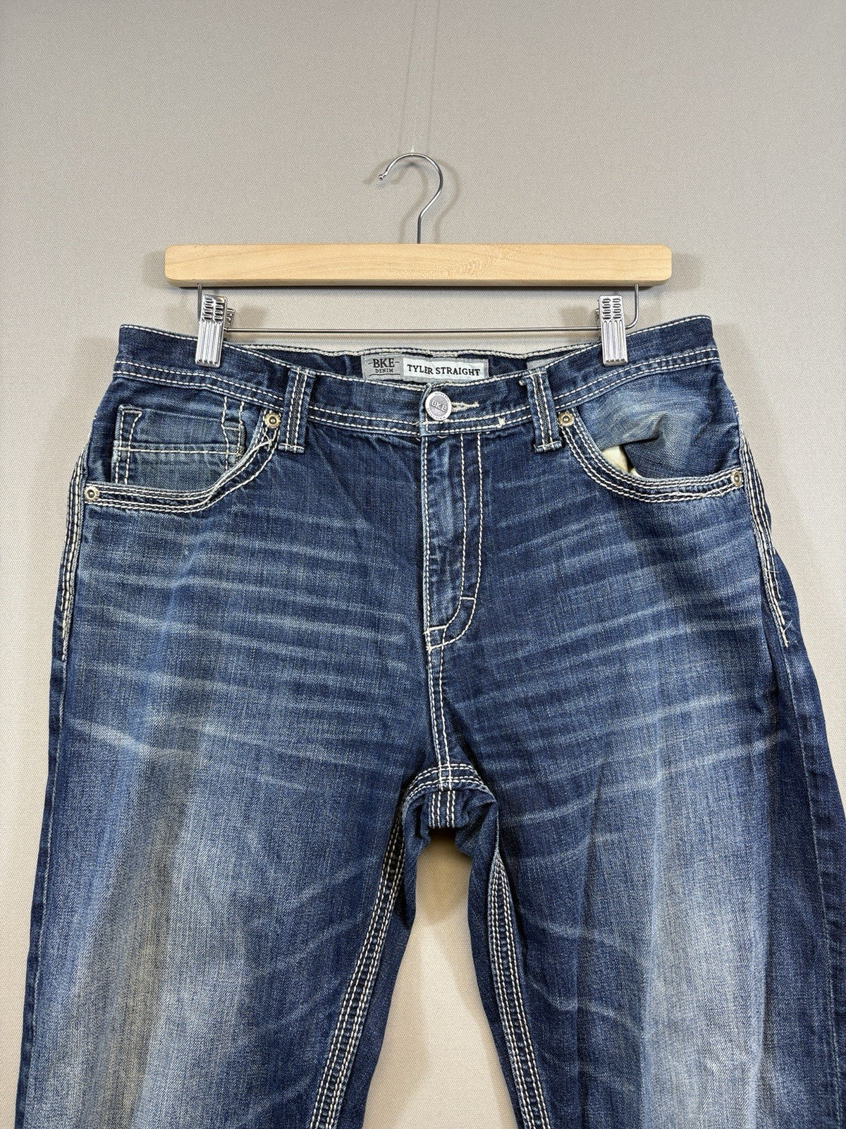 BKE Denim Tyler Straight Blue Jeans mens 33R Distressed Dark Wash Stretch