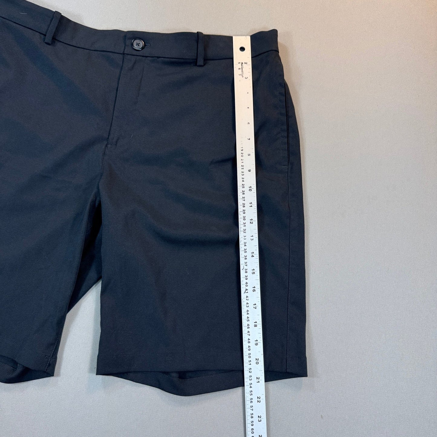 Nike Chino Shorts mens Large Black Golf Tour Dri-Fit Performance Flat Front