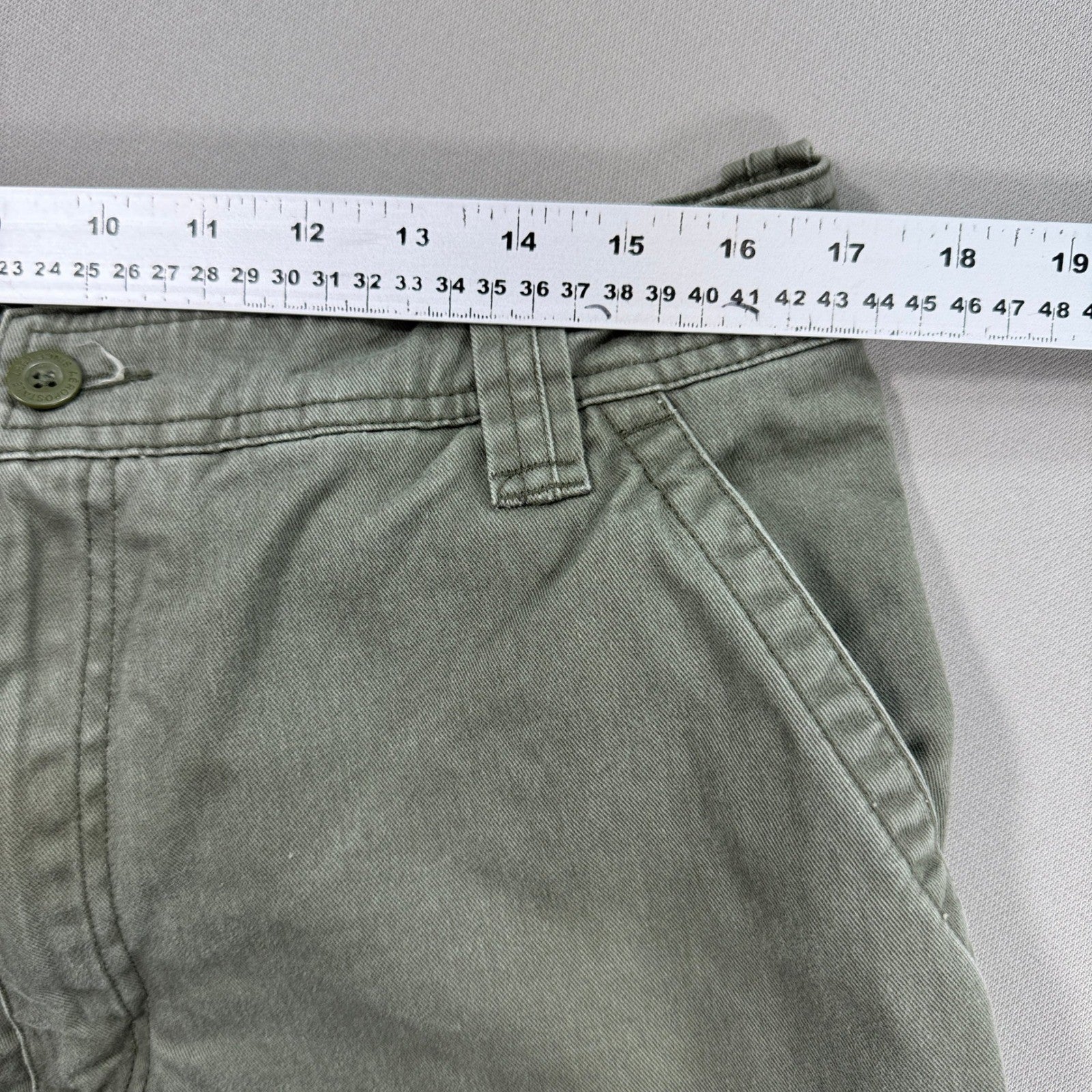 Aeropostale A87 Capri Pants Men's 34x32 Olive Green Cargo Pockets Wide Leg