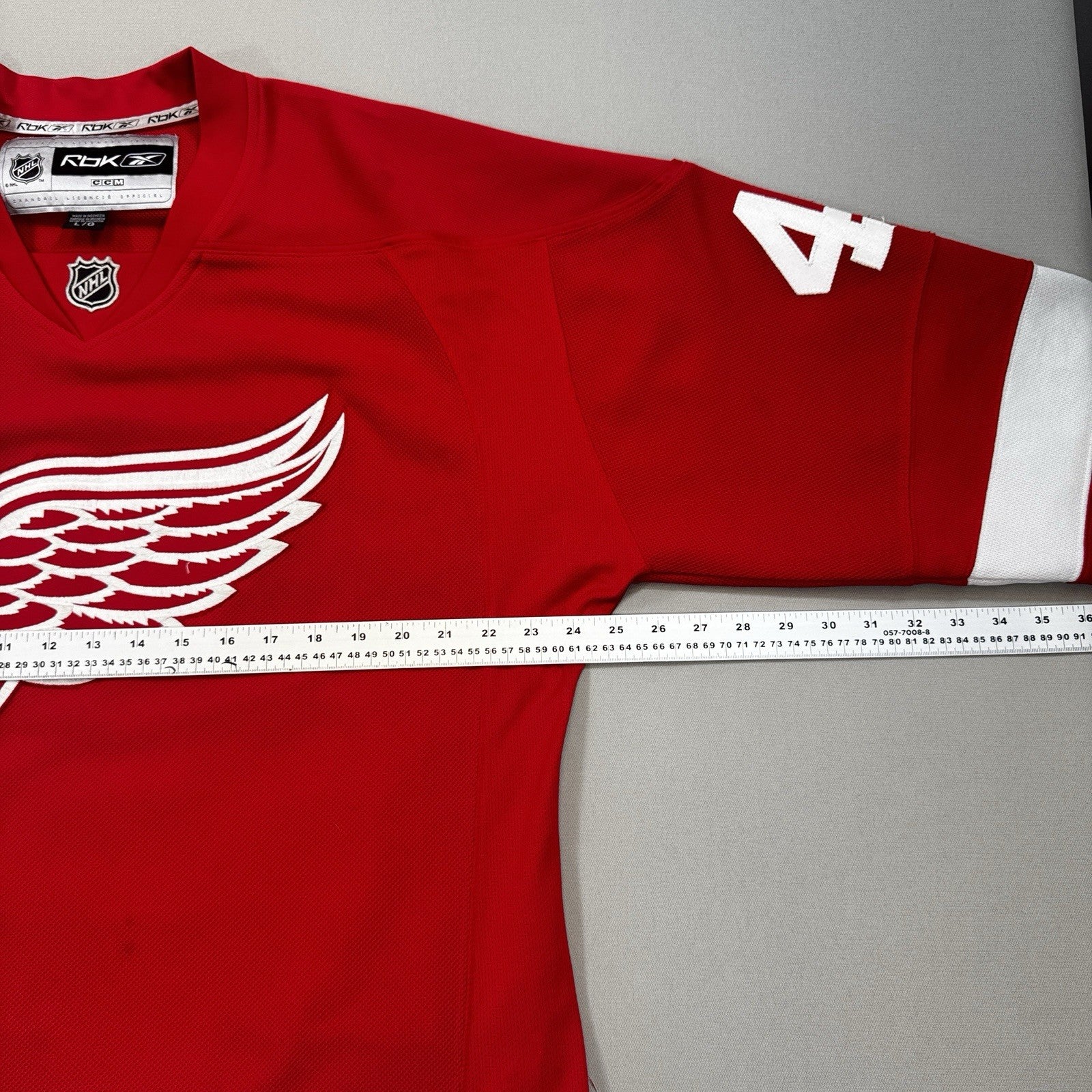 HENRIK ZETTERBERG DETROIT RED WINGS REEBOK RED JERSEY “A” SIZE Large,CCM