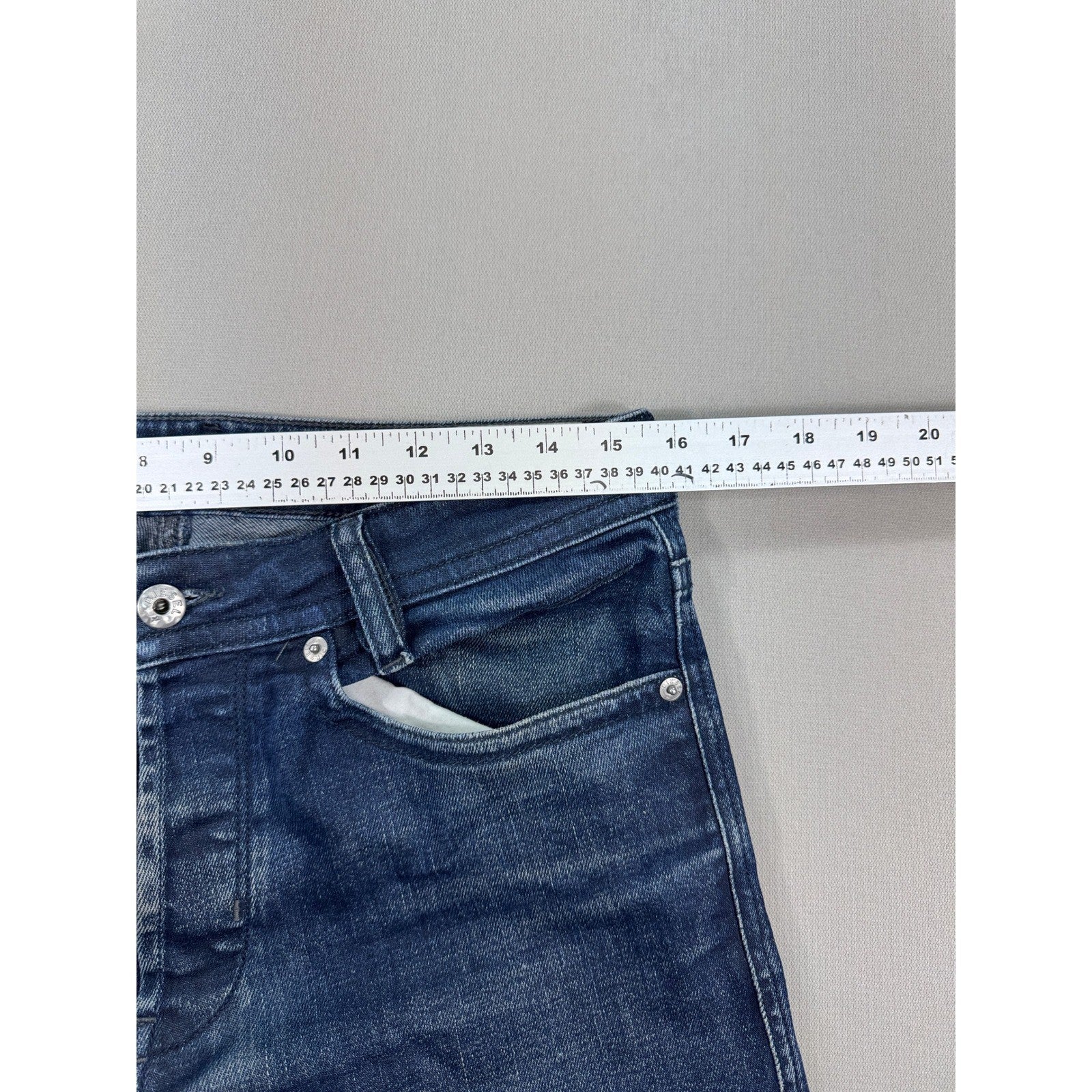 Diesel Akee Jeans Stretch mens 30x28 Regular Slim Tapered Leg Blue Denim 0835N