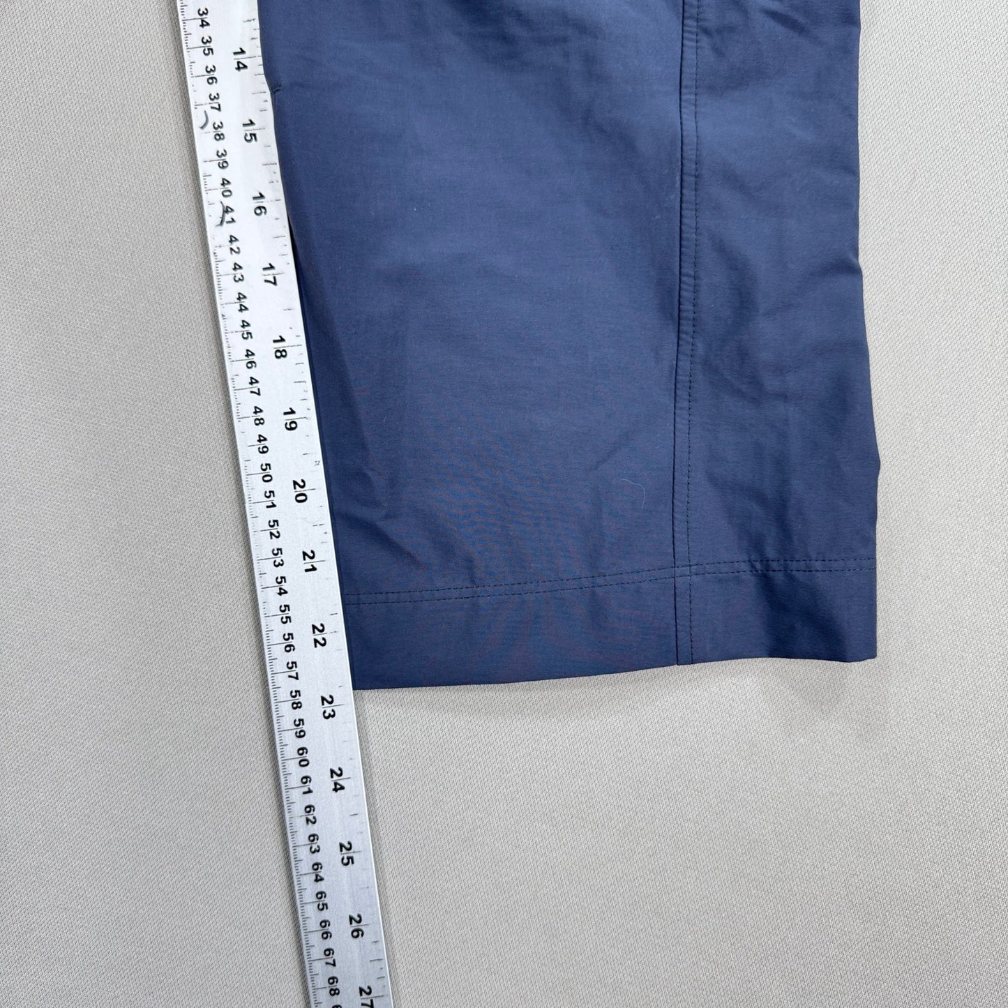 Arc'teryx Gamma Capri Pants Womens Size 8 Navy Blue Lightweight Straight Leg