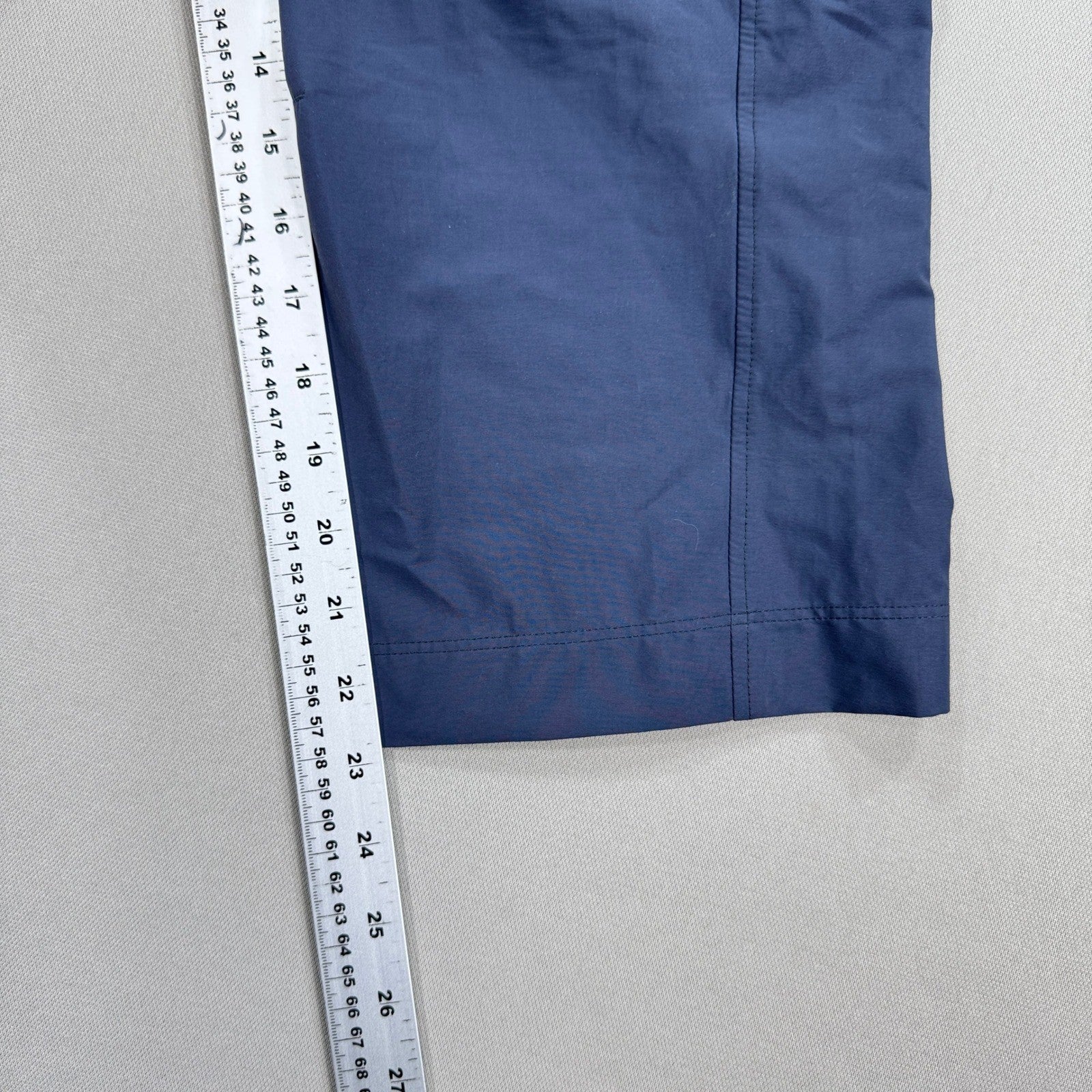 Arc'teryx Gamma Capri Pants Womens Size 8 Navy Blue Lightweight Straight Leg