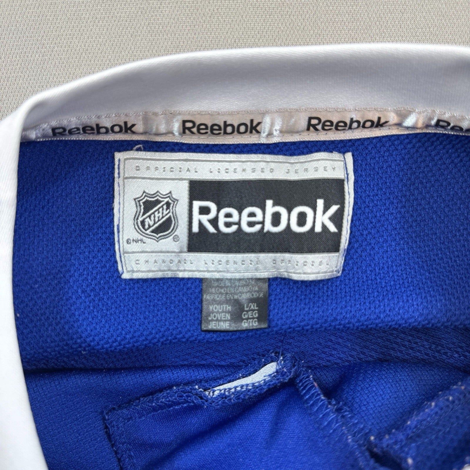 Reebok NHL James Van Riemsdyk #21 Toronto Maple Leafs Youth L/XL Hockey Jersey