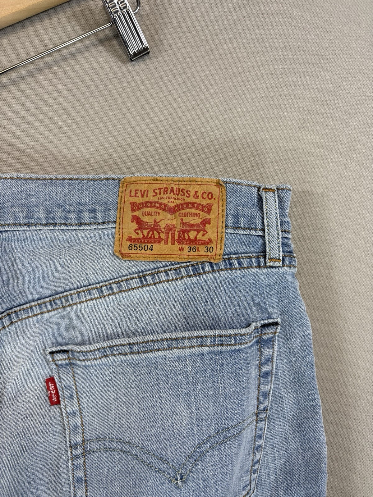 Levis 655040189 Jeans Skinny Straight Fit Mens Size 36x30 Blue Denim Light Wash