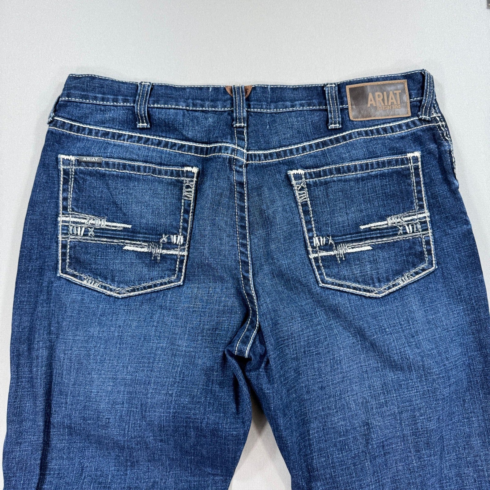 Ariat M4 Jeans Low Rise Bootcut Mens 38x32 Turnout Denim Blue Distressed Stretch