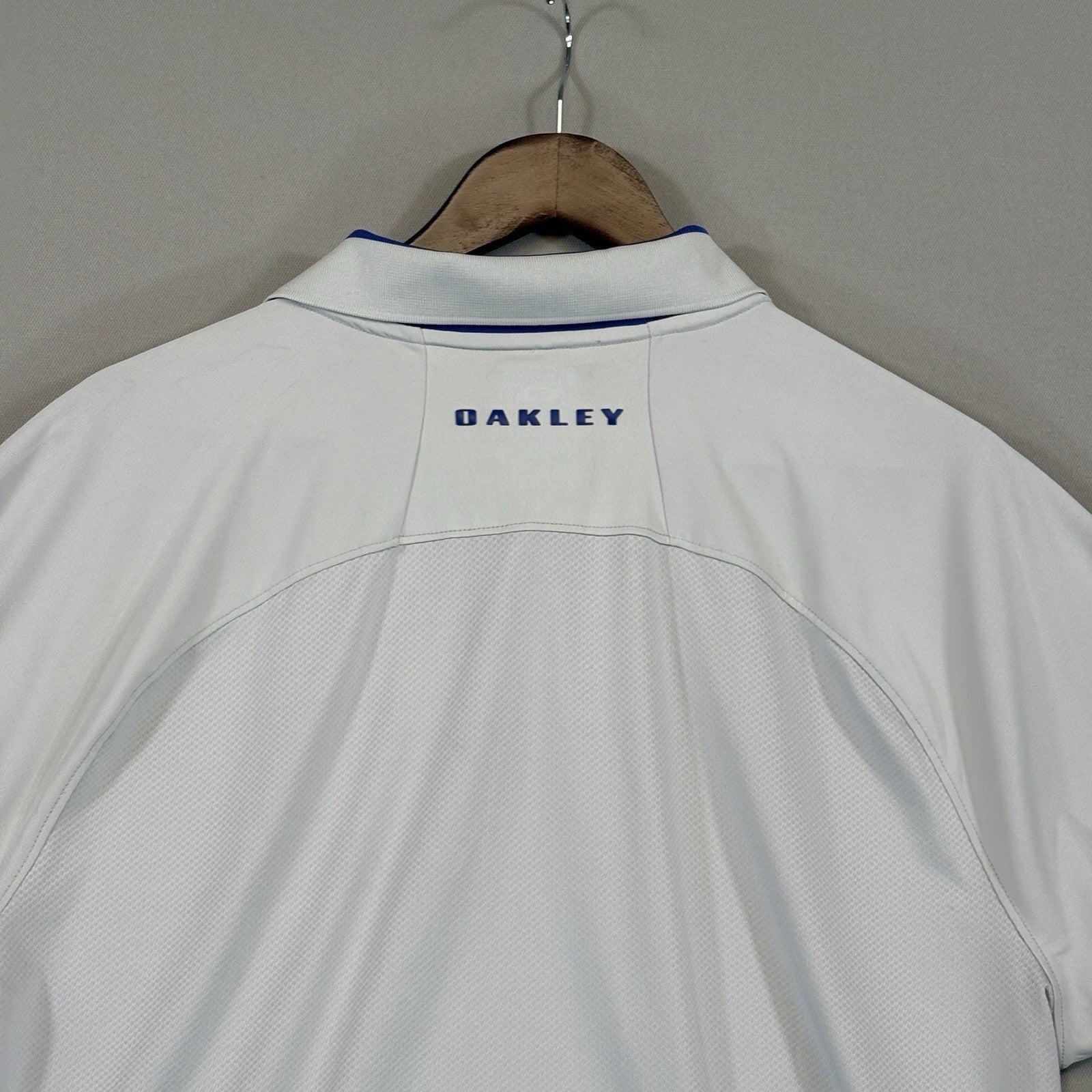 Oakley Golf Golo Polo Regular Fit mens White XL Ohydrolix Performance Shirt