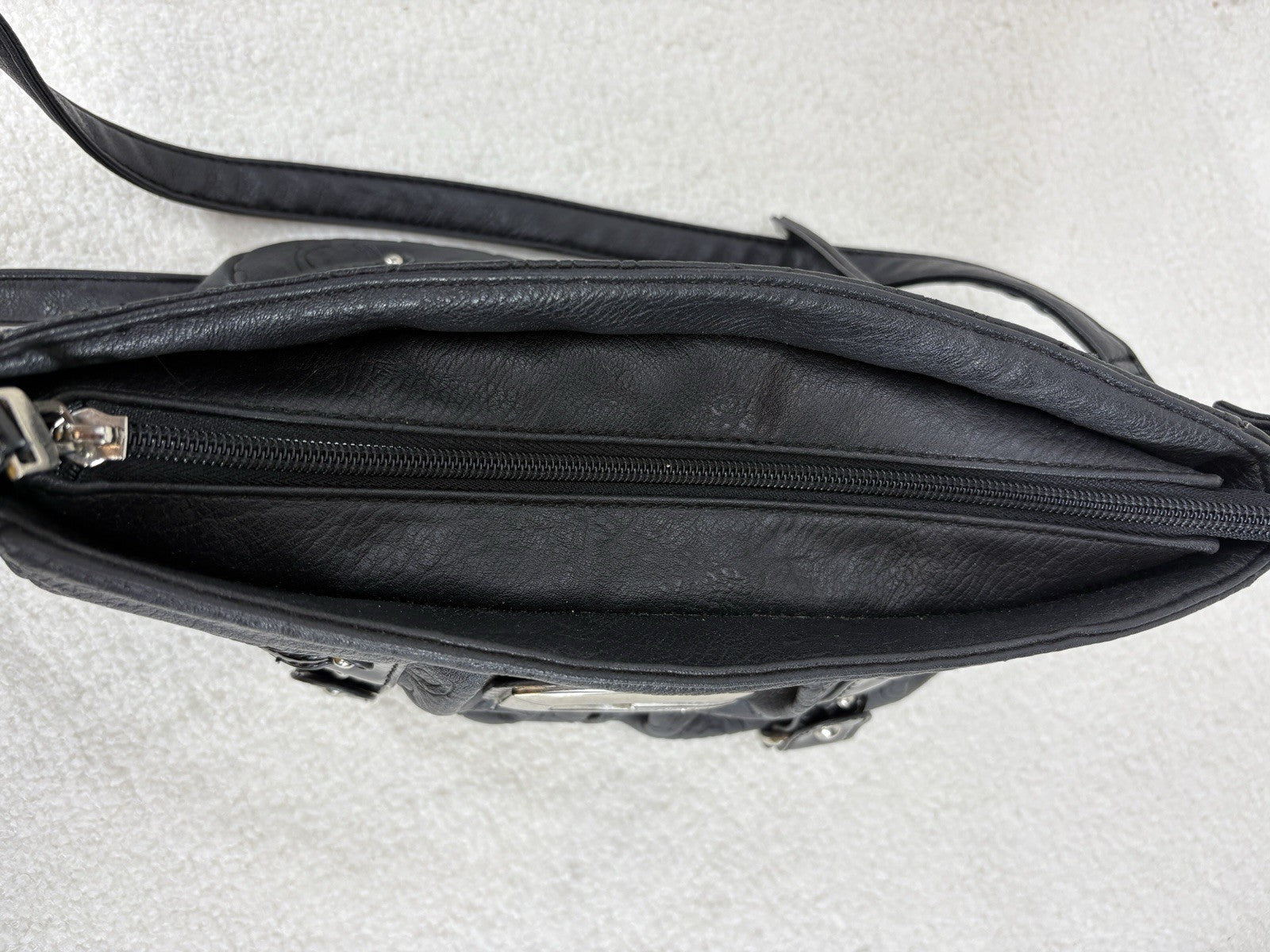 Vintage GUSSACI Black Handbag Full Zip Adjustable Leather