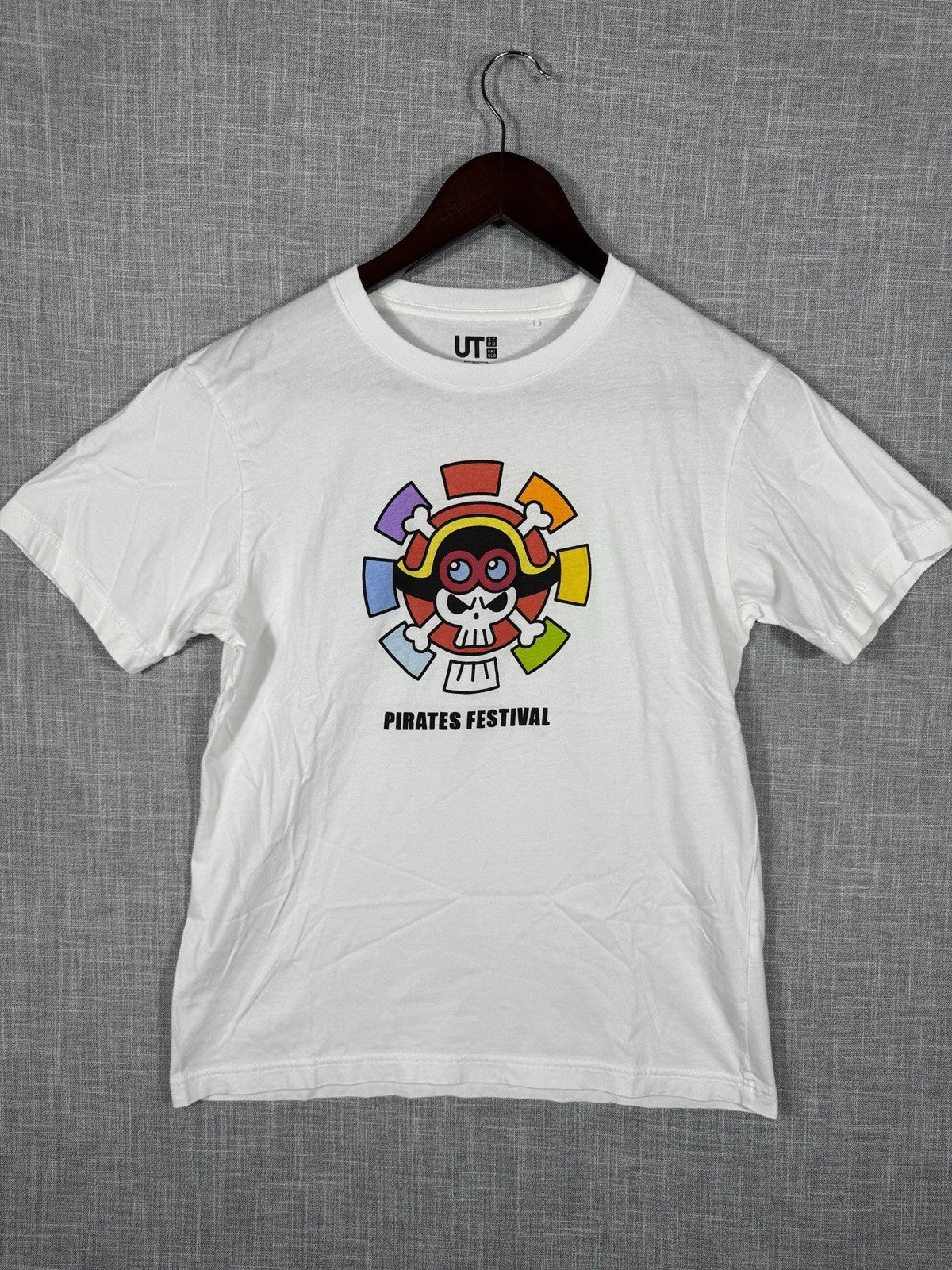 UT Uniqlo Mens T Shirt Black One Piece Graphic Short Sleeve Size  XS Cotton