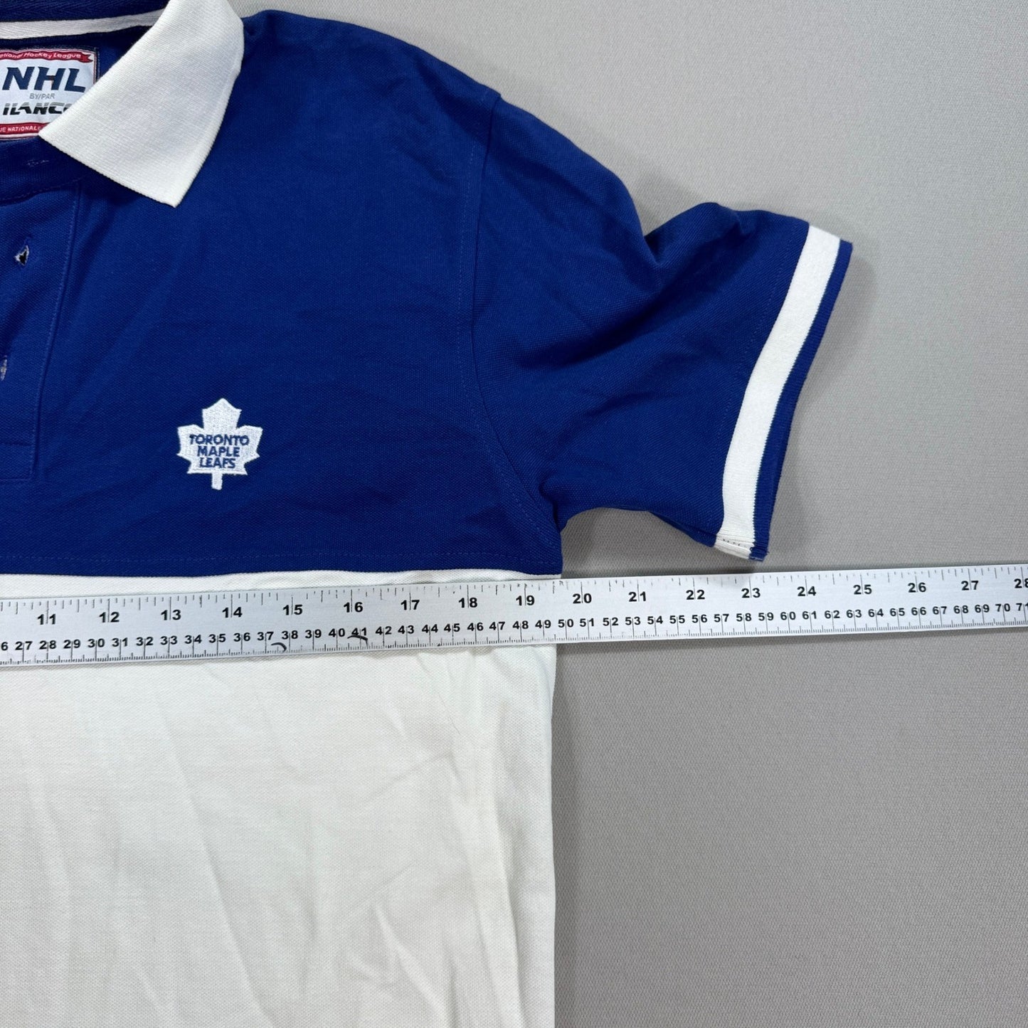 Vintage NHL Toronto Maple Leafs Polo Shirt mens Small Ilanco Short Sleeve
