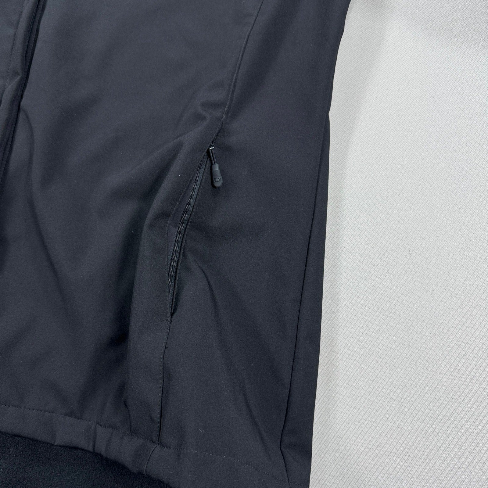 New Balance Softshell Jacket Womens 3XLT Black Hooded Full Zip Windbreaker Coat