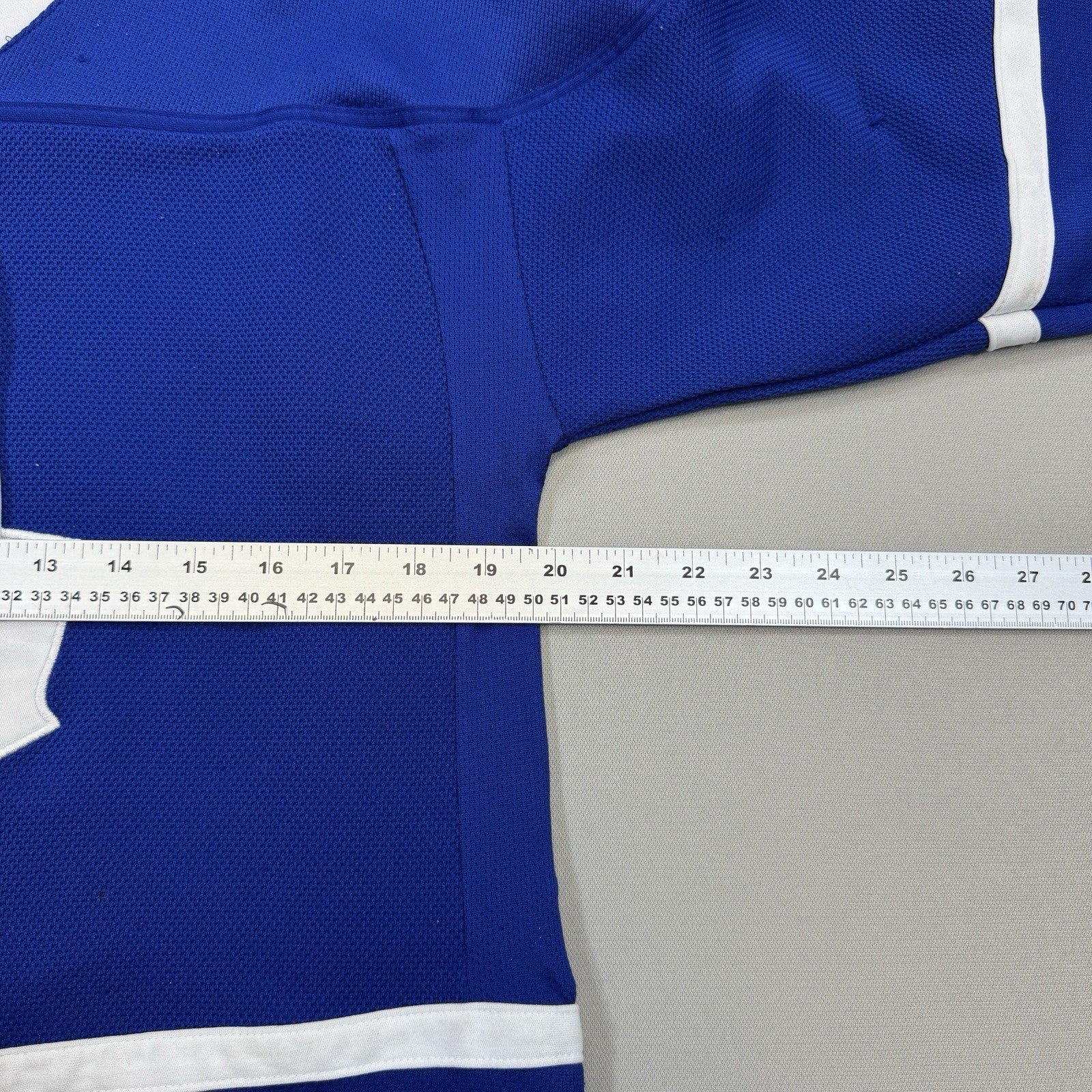 Reebok NHL James Van Riemsdyk #21 Toronto Maple Leafs Youth L/XL Hockey Jersey