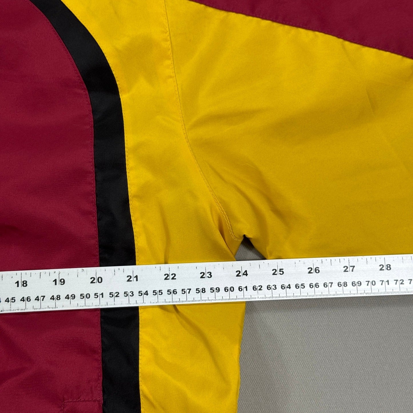 Vintage NFL Washington Redskins Jacket Mens Medium Outline Spellout Pullover